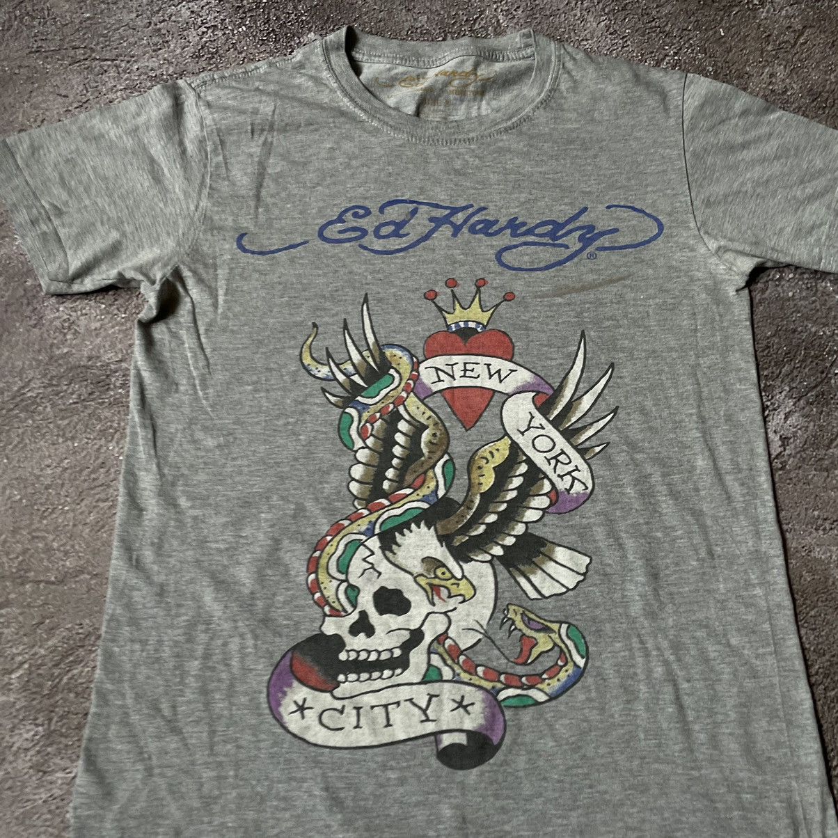 Vintage Vintage Y2K Ed Hardy Skulls Sun Faded Graphic Tee Streetwear Size US M / EU 48-50 / 2 - 5 Thumbnail