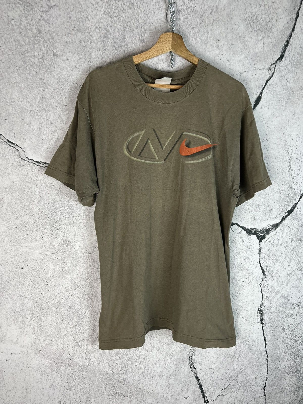 Vintage Vintage 90s Nike center swoosh tshirt Size US M / EU 48-50 / 2 - 1 Thumbnail