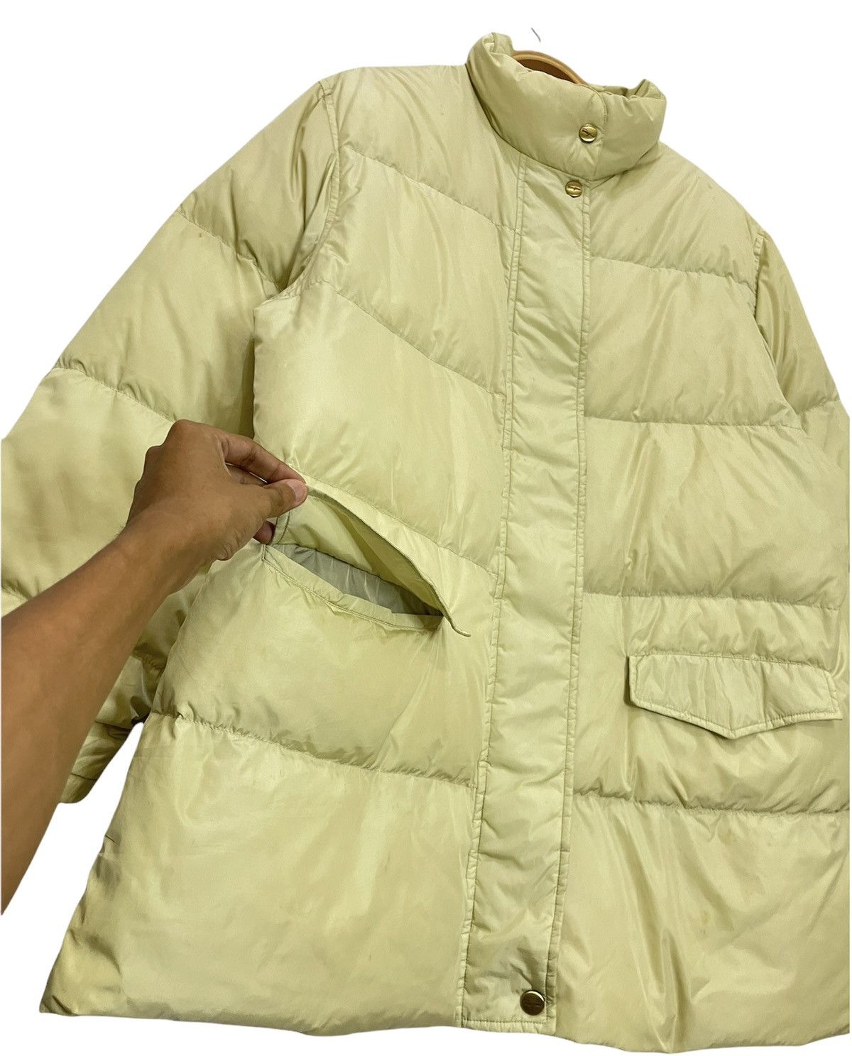 Salvatore Ferragamo Salvatore Ferragamo Animal Art Puffer Jacket Made In Italy Size US L / EU 52-54 / 3 - 8 Thumbnail