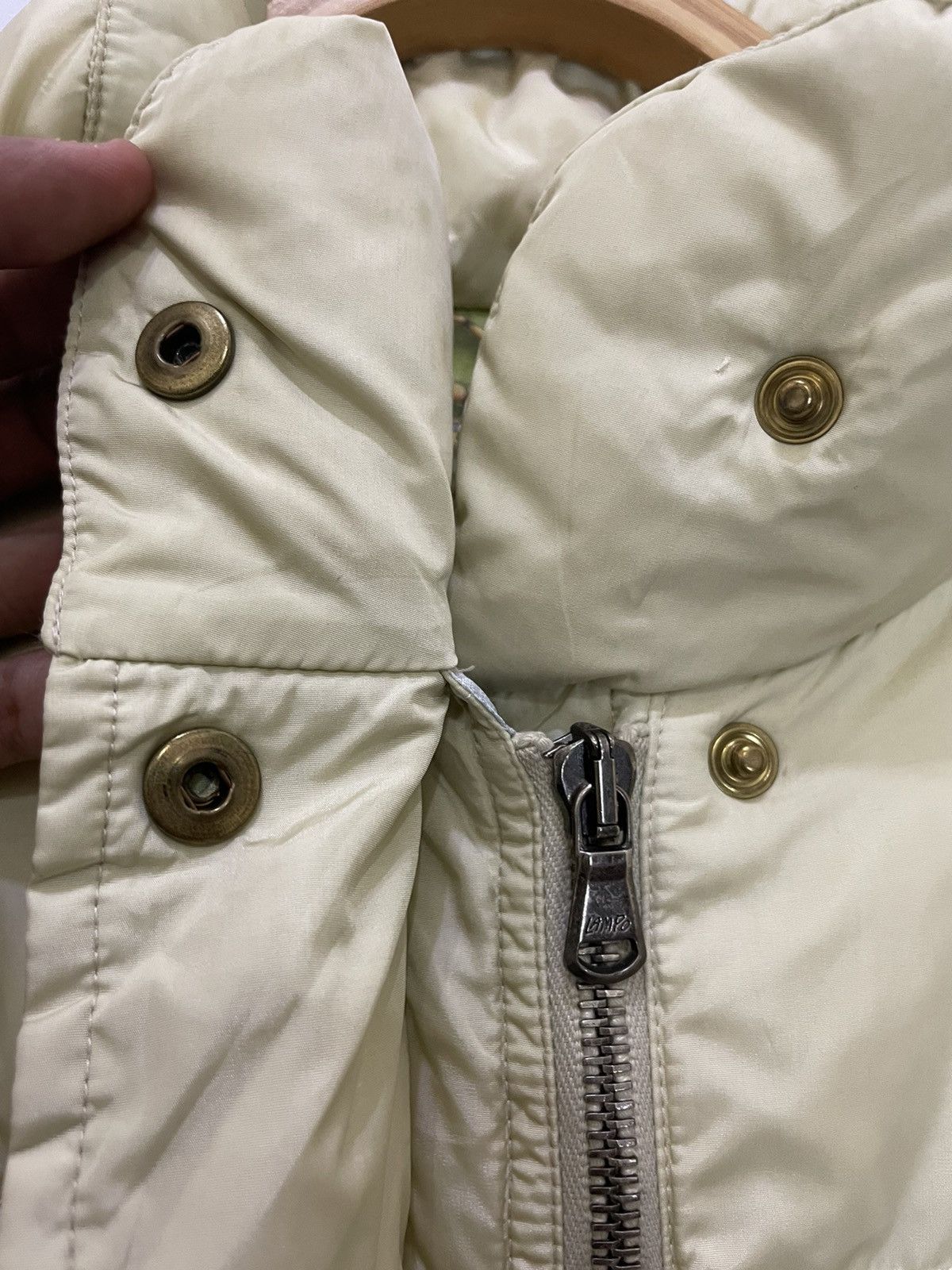 Salvatore Ferragamo Salvatore Ferragamo Animal Art Puffer Jacket Made In Italy Size US L / EU 52-54 / 3 - 23 Thumbnail