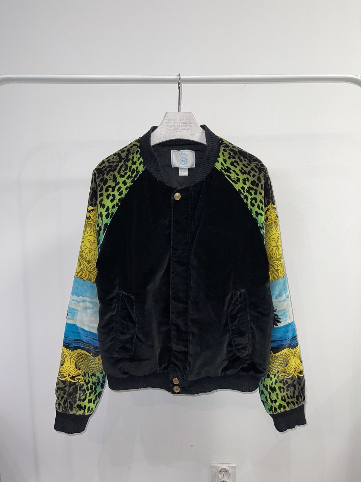 Versace AW11 Versace X H&M Abstract Printed Velvet Bomber Jacket Size US XL / EU 56 / 4 - 2 Thumbnail