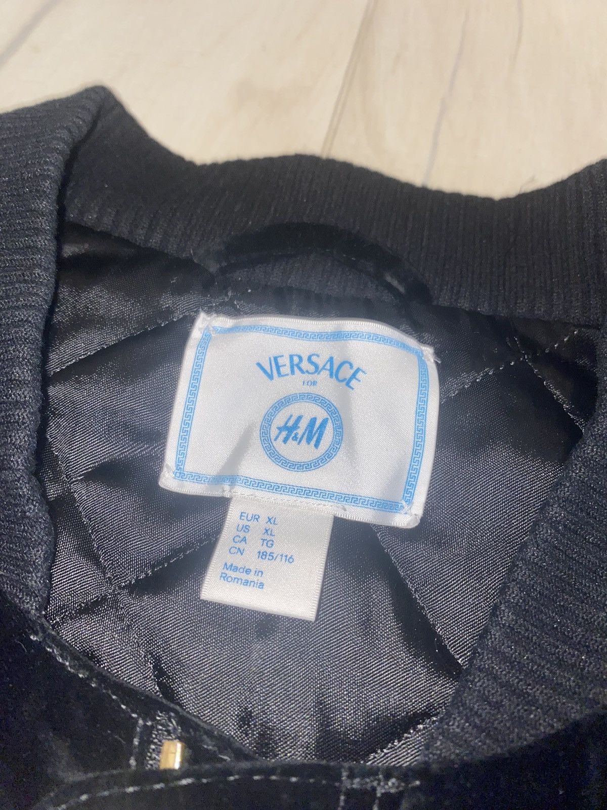 Versace AW11 Versace X H&M Abstract Printed Velvet Bomber Jacket Size US XL / EU 56 / 4 - 17 Thumbnail