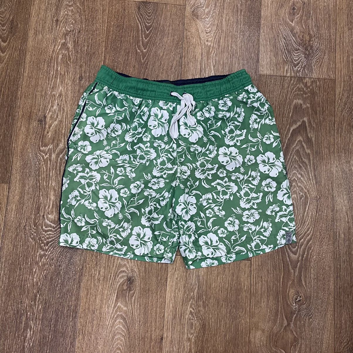 Vintage Vintage 90s Floral All Over Print Baggy Shorts Y2K Streetwea Size US 34 / EU 50 - 1 Thumbnail