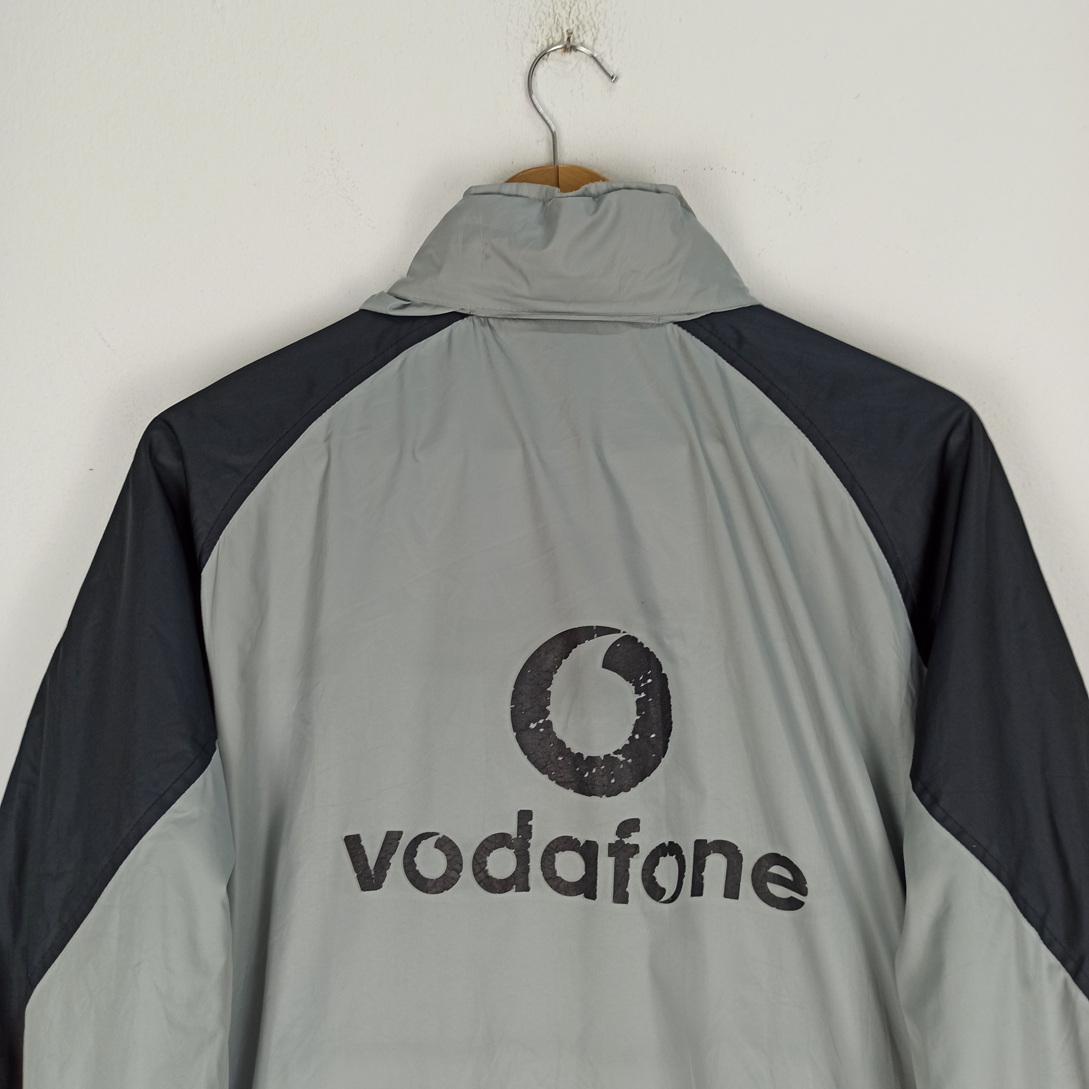 Nike Vintage Nike Manchester United EPL Vodafone Logo Size US L / EU 52-54 / 3 - 6 Thumbnail