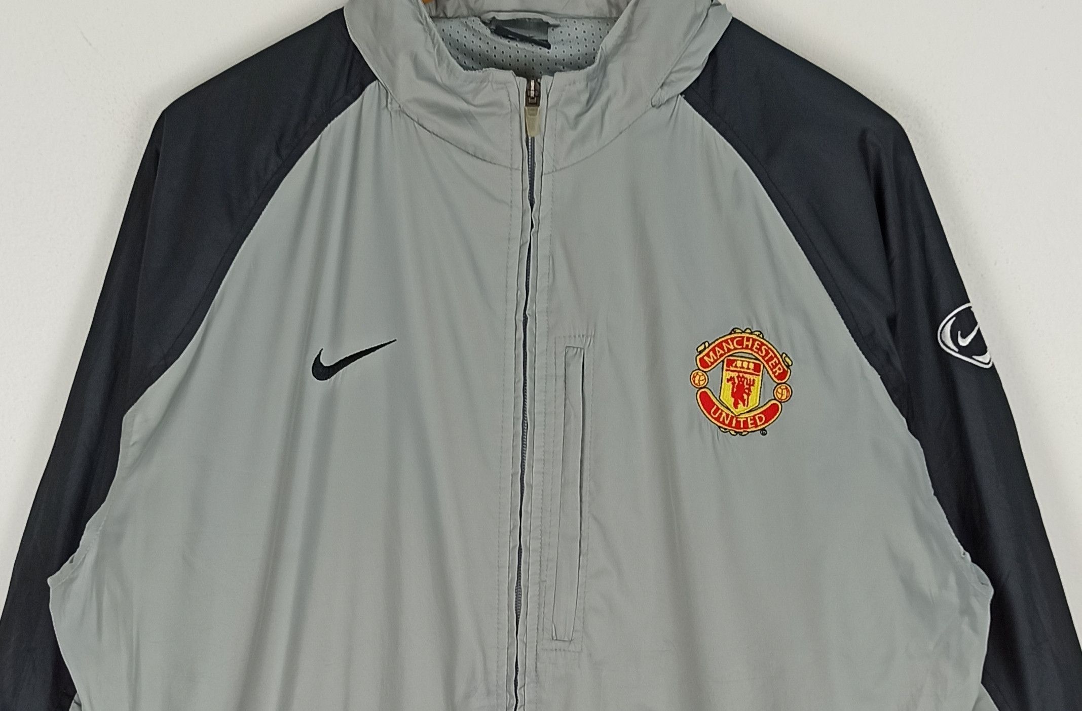 Nike Vintage Nike Manchester United EPL Vodafone Logo Size US L / EU 52-54 / 3 - 2 Thumbnail