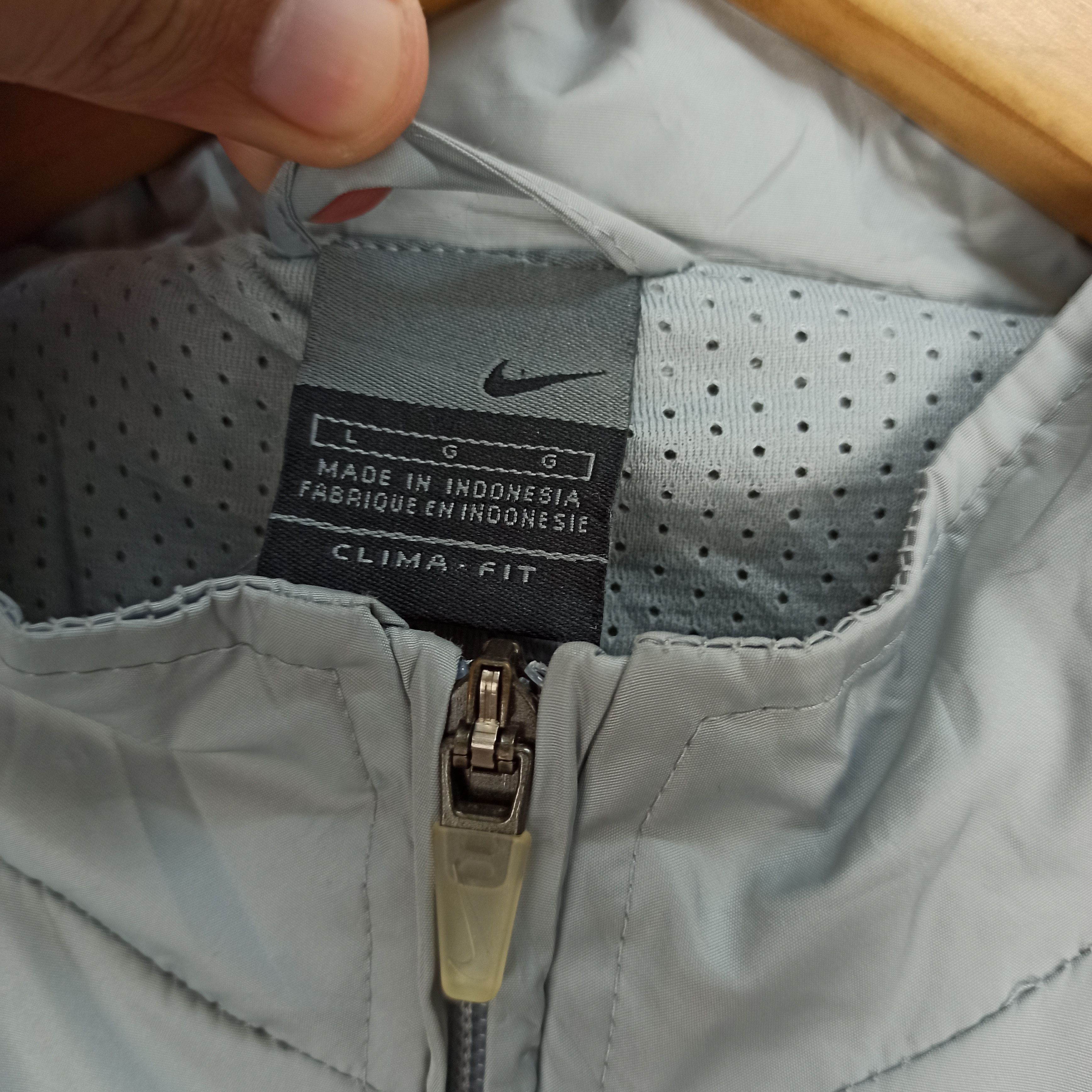 Nike Vintage Nike Manchester United EPL Vodafone Logo Size US L / EU 52-54 / 3 - 8 Thumbnail