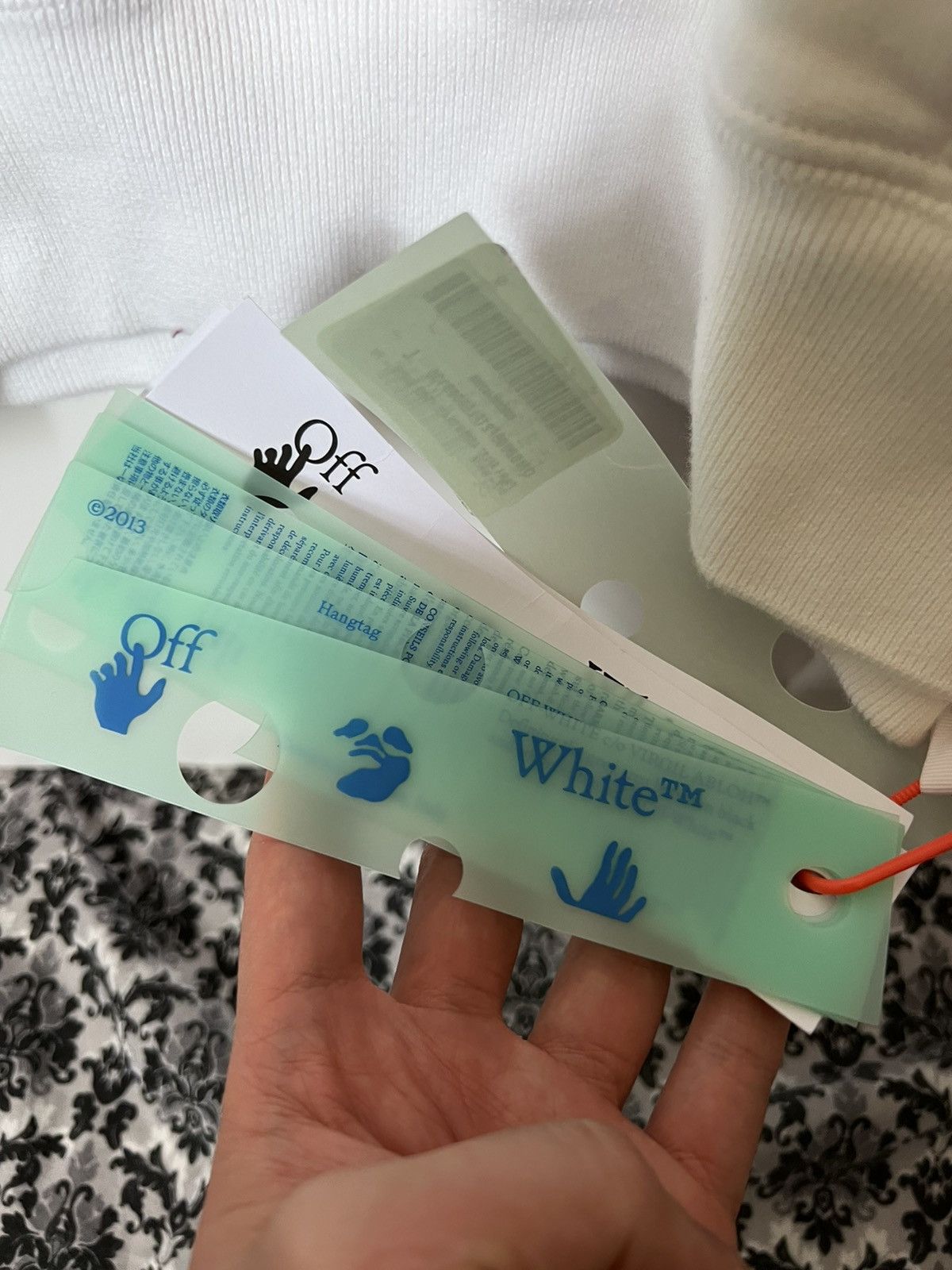 Off-White Off White Embroidered Paint Splatter Arrow Hoodie Size US L / EU 52-54 / 3 - 7 Thumbnail