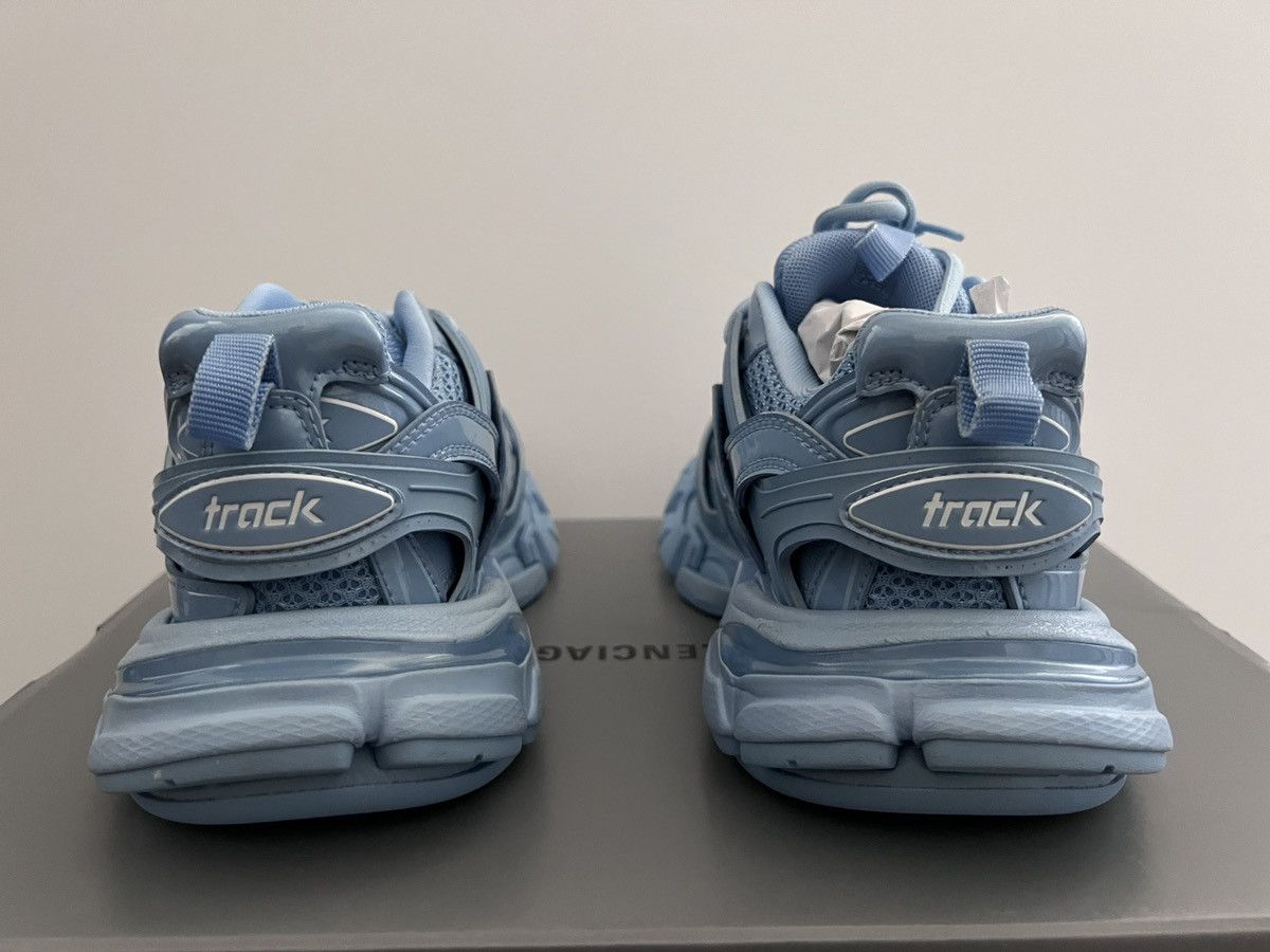 Balenciaga Balenciaga track sneaker light blue metallics Size US 5 / IT 35 - 6 Thumbnail
