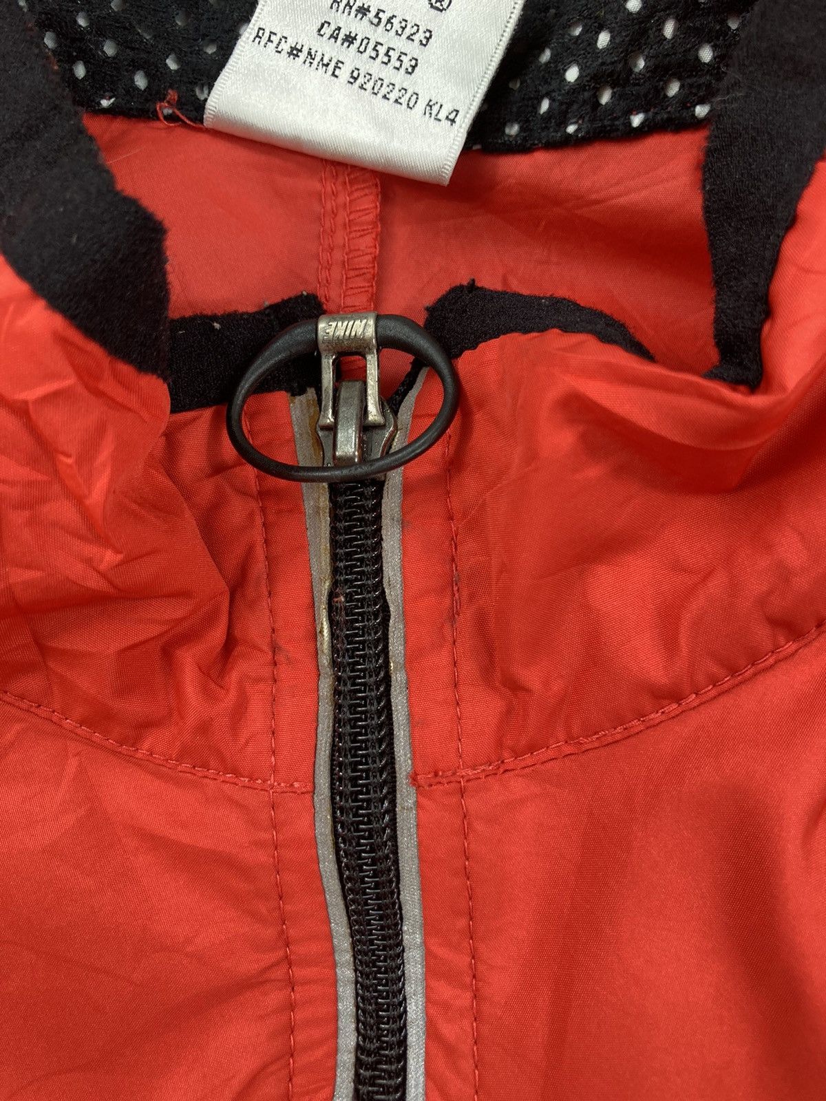 Nike × Vintage Vintage 90s Nike Windbreaker Light Jacket Streetwear Size US L / EU 52-54 / 3 - 3 Thumbnail