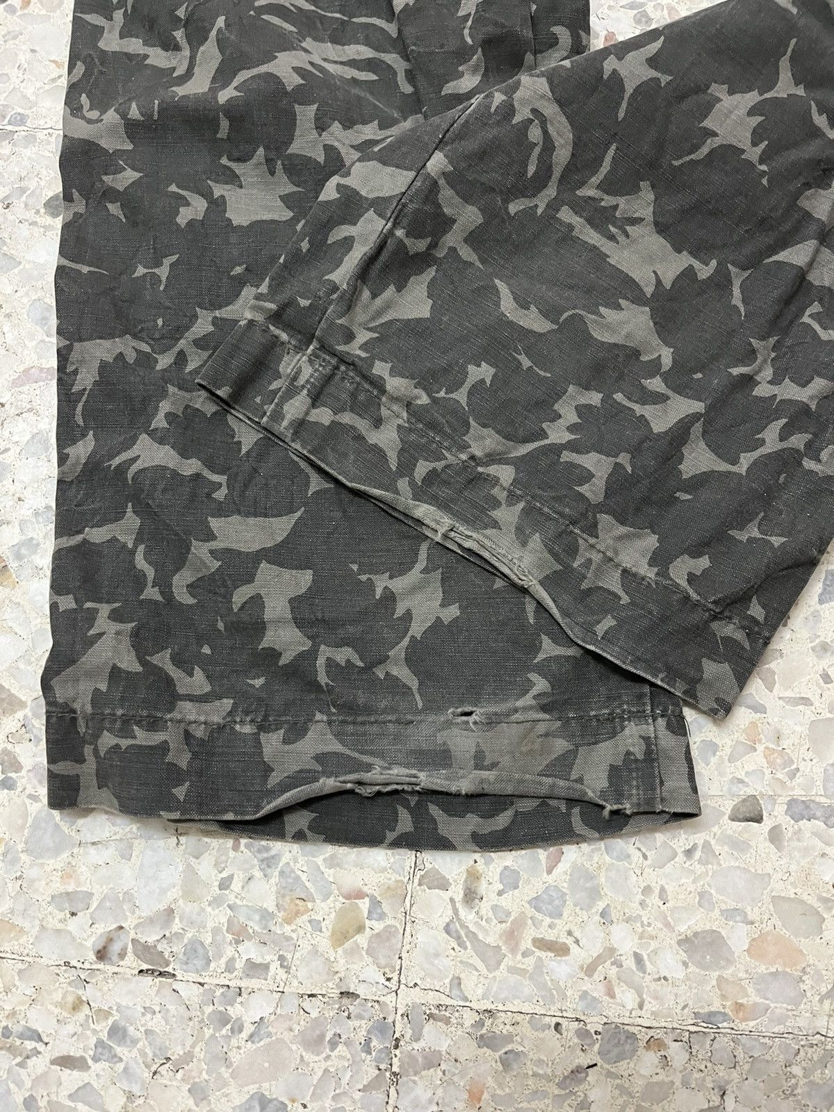 Seditionaries Japanese brand cargo 3D pockets Size US 32 / EU 48 - 3 Thumbnail