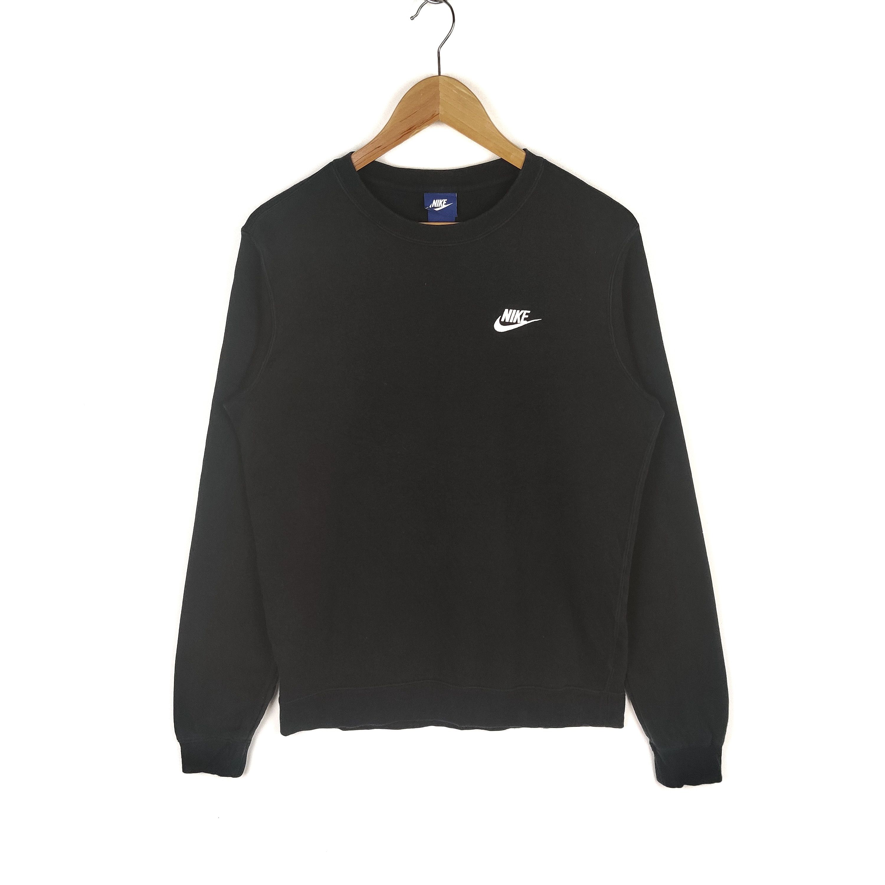 Nike Vintage Nike Sweatshirt Small Logo Embroidered Size US S / EU 44-46 / 1 - 1 Thumbnail