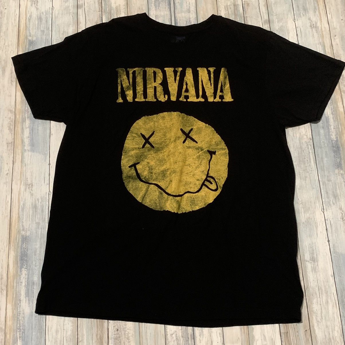 Nirvana Maglietta Unisex Nera 'Sitting' – Distressed, Ufficiale – 60% Cotone Riciclato 40% Poliestere