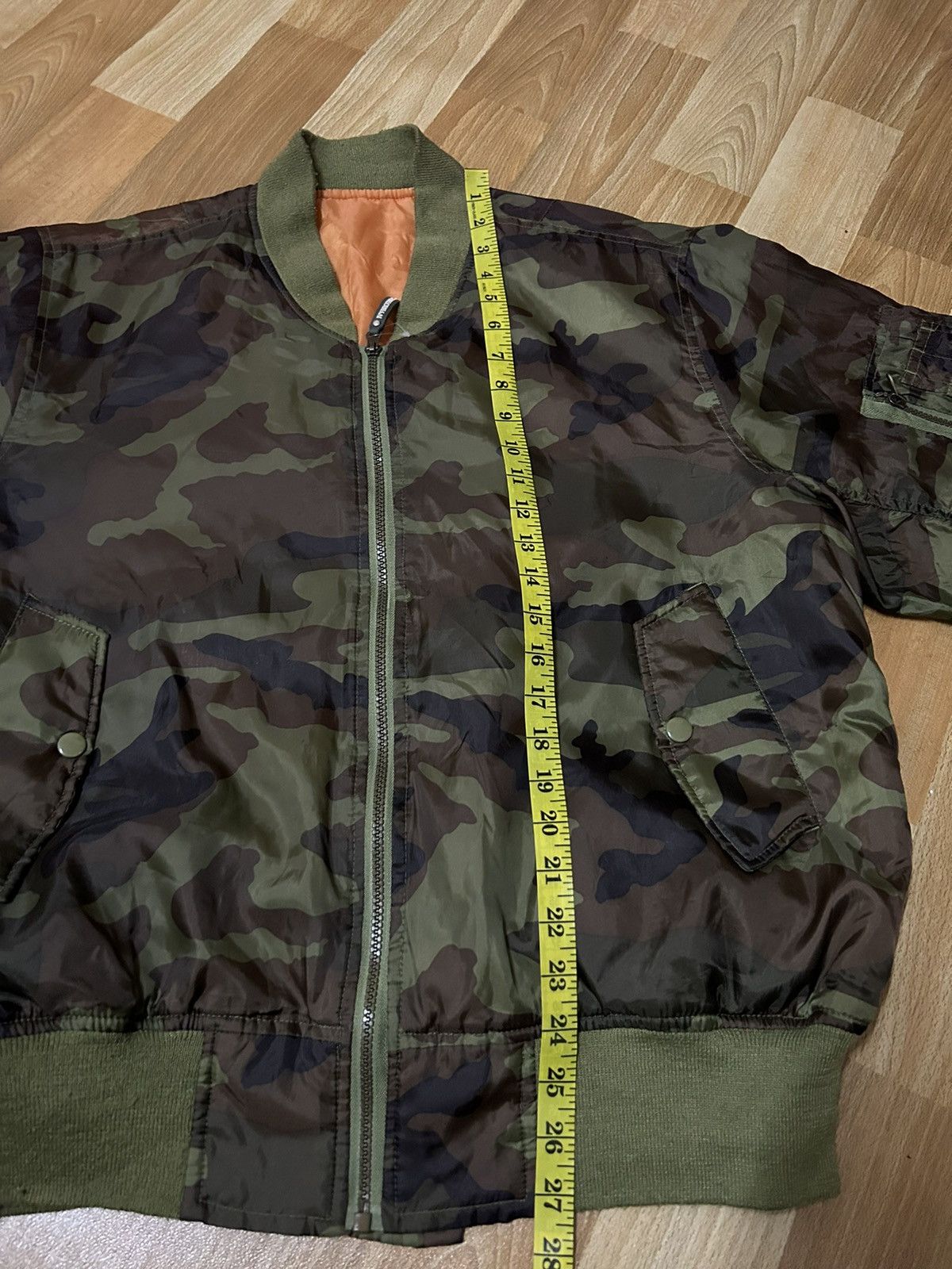Other ARMY BOMBER JACKETS CAMO 🔥‼️ Size US XL / EU 56 / 4 - 11 Thumbnail
