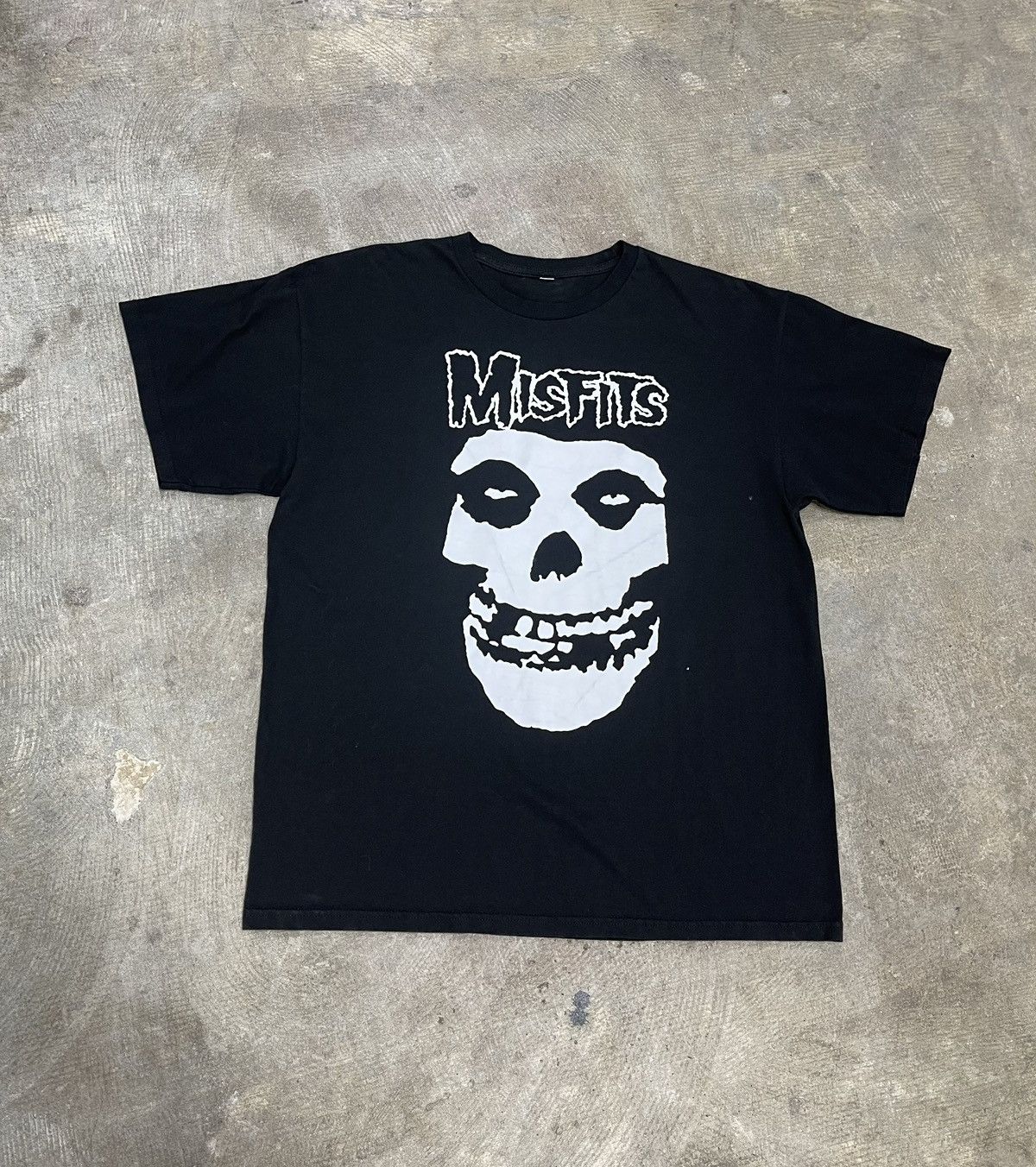 Misfits Misfits big logo t shirt early 2000s / Y2K print | Grailed