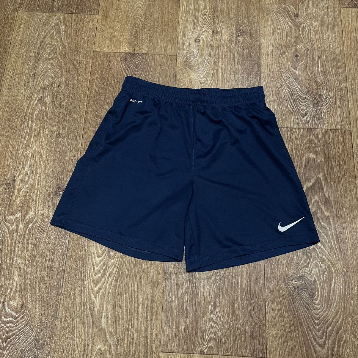 Vintage Vintage 90s Nike Shorts Swoosh Athletic Streetwear Boxy XS Size US 28 / EU 44 - 1 Thumbnail