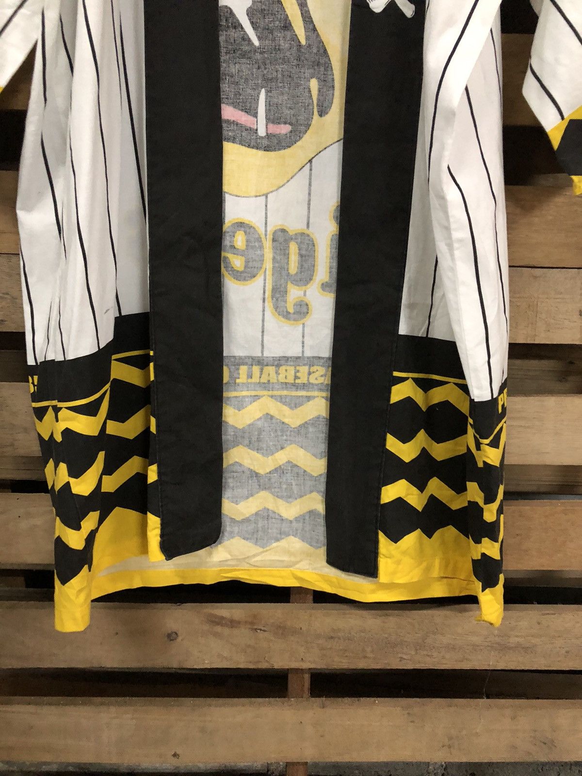 Japanese Brand × MLB × Vintage Vintage Hanshin Tiger Big Logo Kimono Sanjuro Size US M / EU 48-50 / 2 - 8 Thumbnail