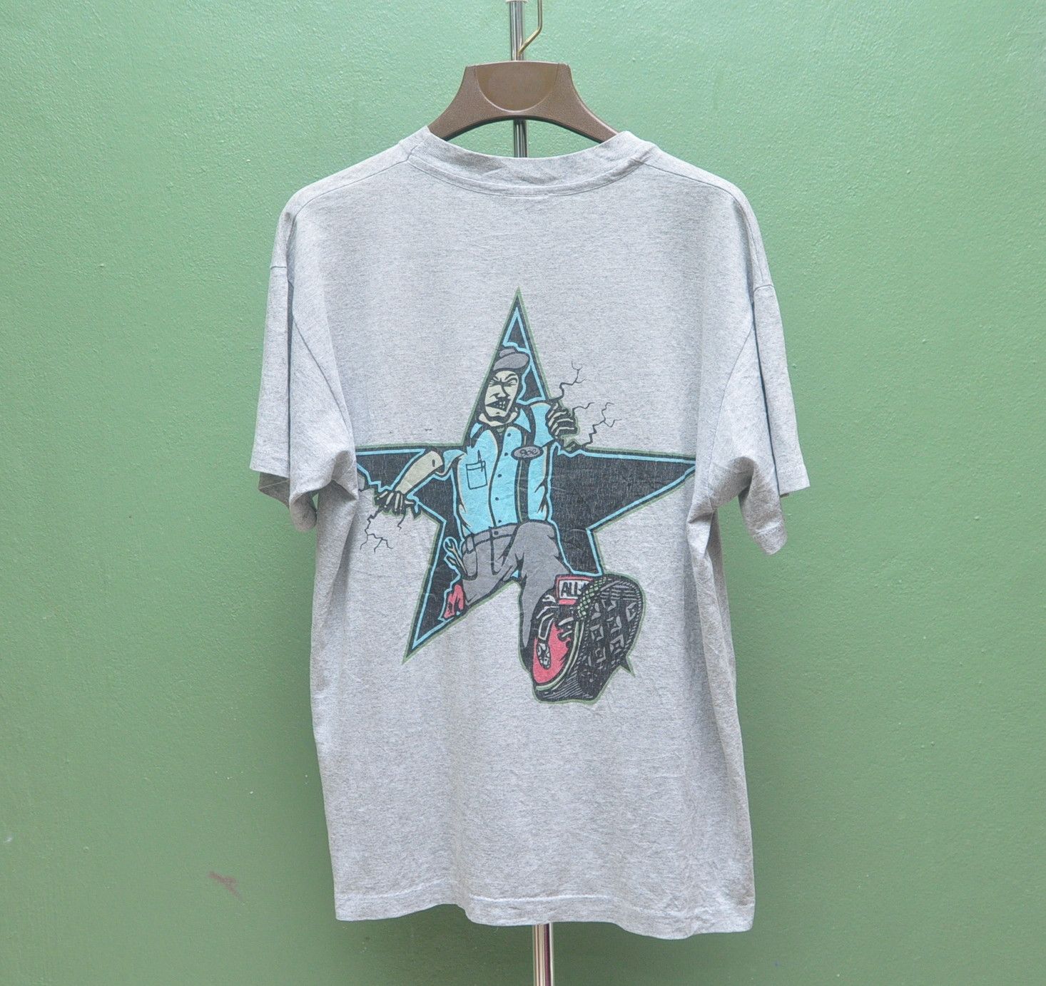 Converse × Designer × Japanese Brand Vintage Converse Streetwear Grey Colour Shirt Size US L / EU 52-54 / 3 - 1 Thumbnail