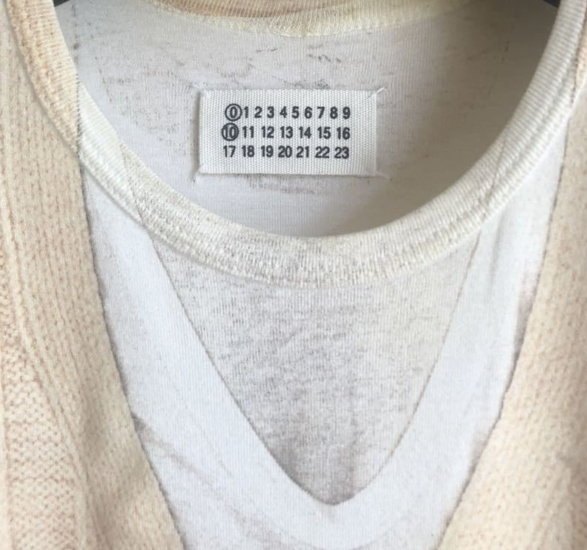 Maison Margiela AW2004 Artisanal Vest Print Tee Size US S / EU 44-46 / 1 - 2 Thumbnail