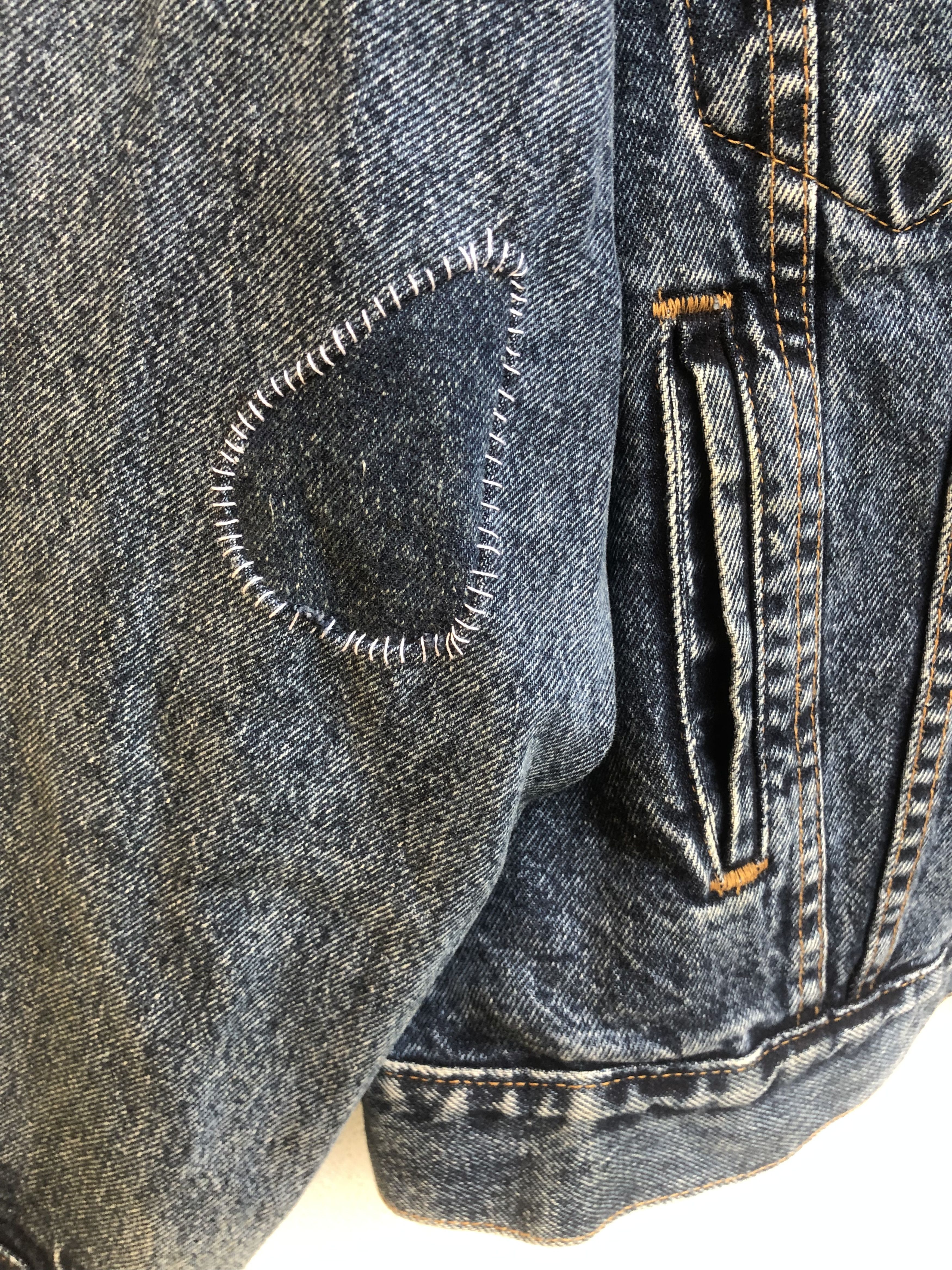 Levi's Vintage Clothing Vintage Levis Distressed Travis Scott Fashion Style Size US L / EU 52-54 / 3 - 9 Thumbnail