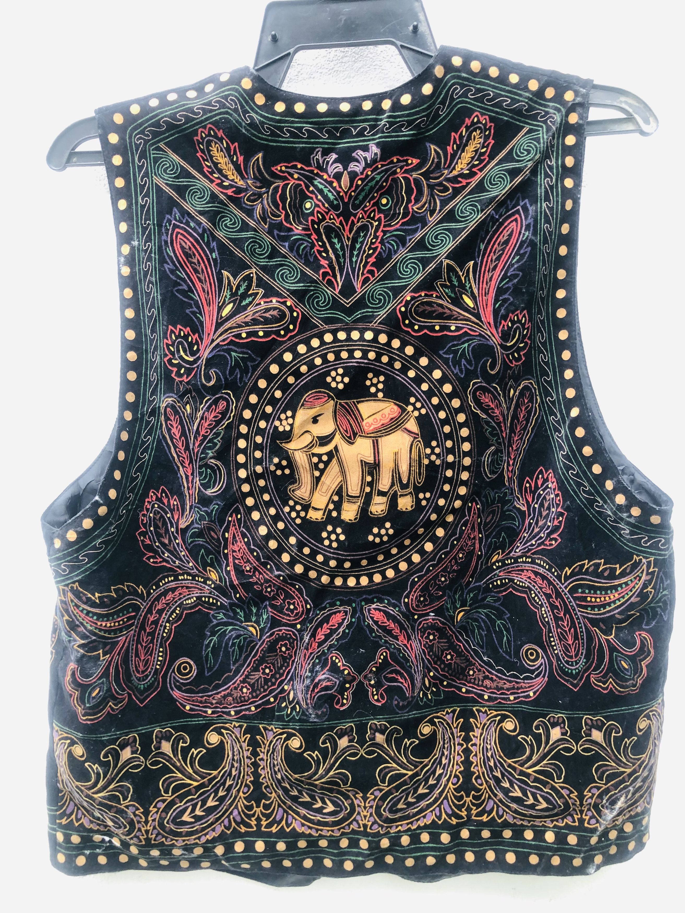 Japanese Brand × Vintage Vintage Elephant Vest Japanese Designer Fashion Style Size US M / EU 48-50 / 2 - 4 Thumbnail
