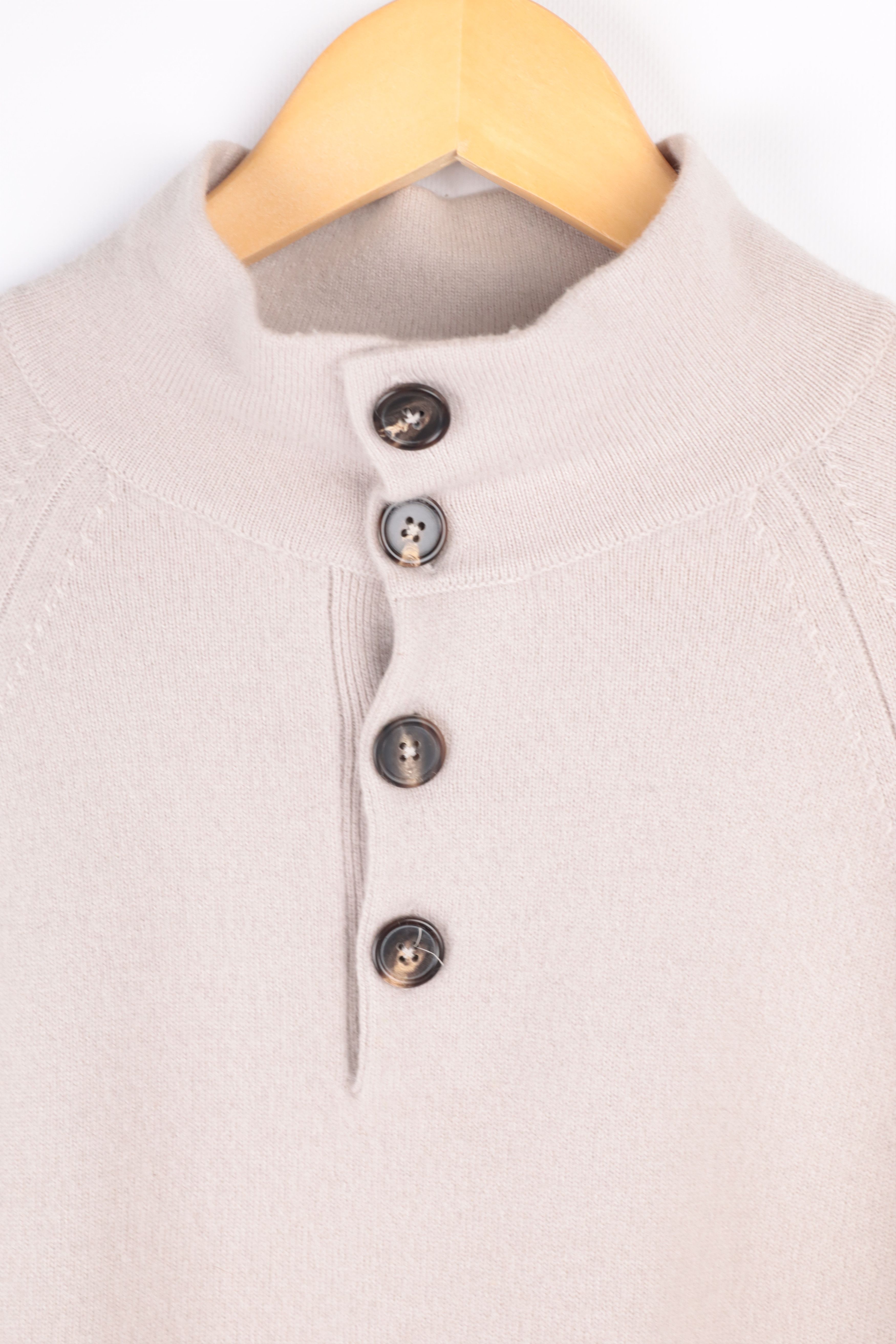 Designer × Hermes Hermes Beige Cashmere Buttoned Sweater Size US M / EU 48-50 / 2 - 7 Thumbnail