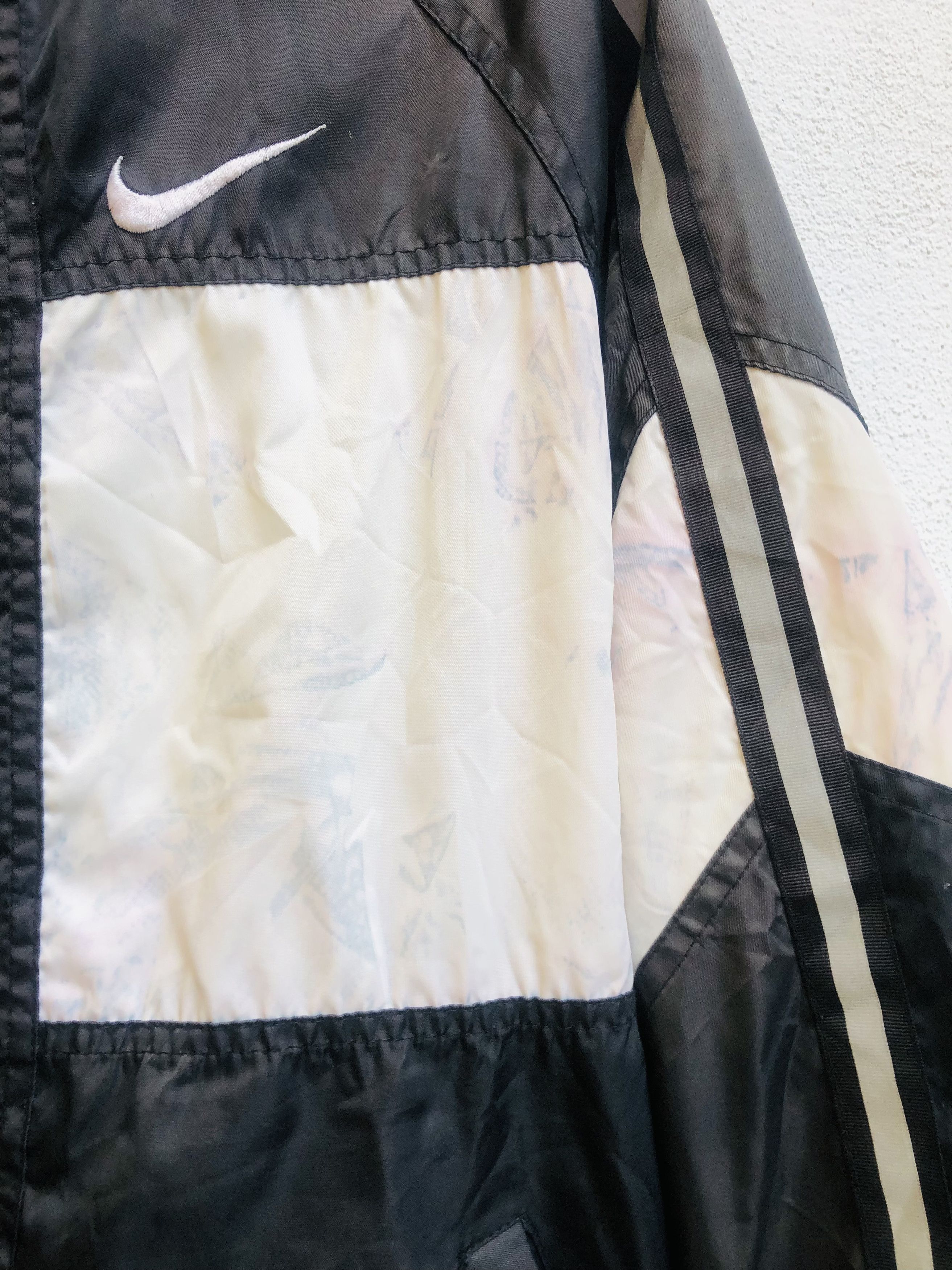 Japanese Brand × Nike Vintage Nike Windbreaker Japan Travis Scott Fashion Style Size US L / EU 52-54 / 3 - 7 Thumbnail