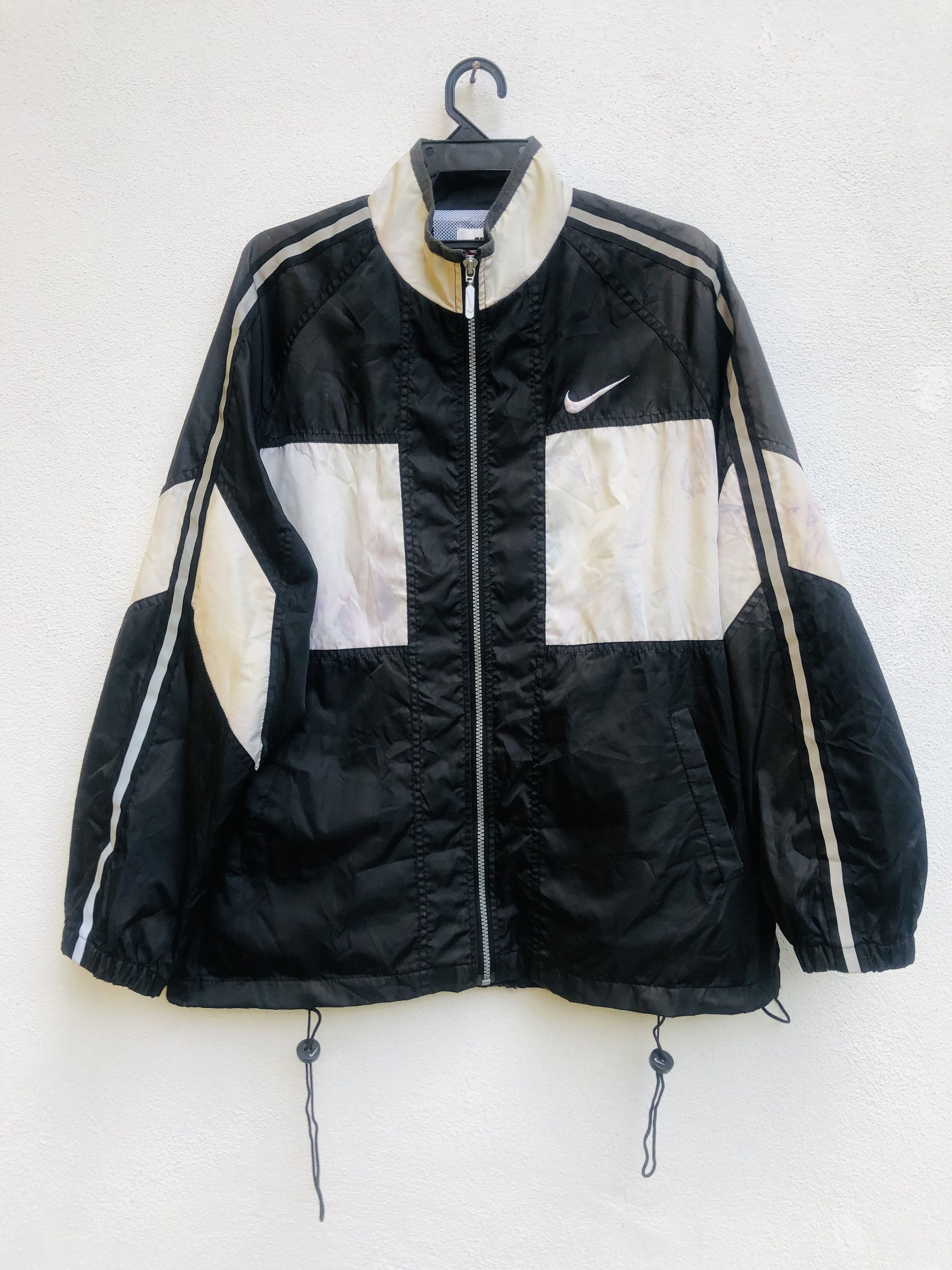 Japanese Brand × Nike Vintage Nike Windbreaker Japan Travis Scott Fashion Style Size US L / EU 52-54 / 3 - 2 Thumbnail