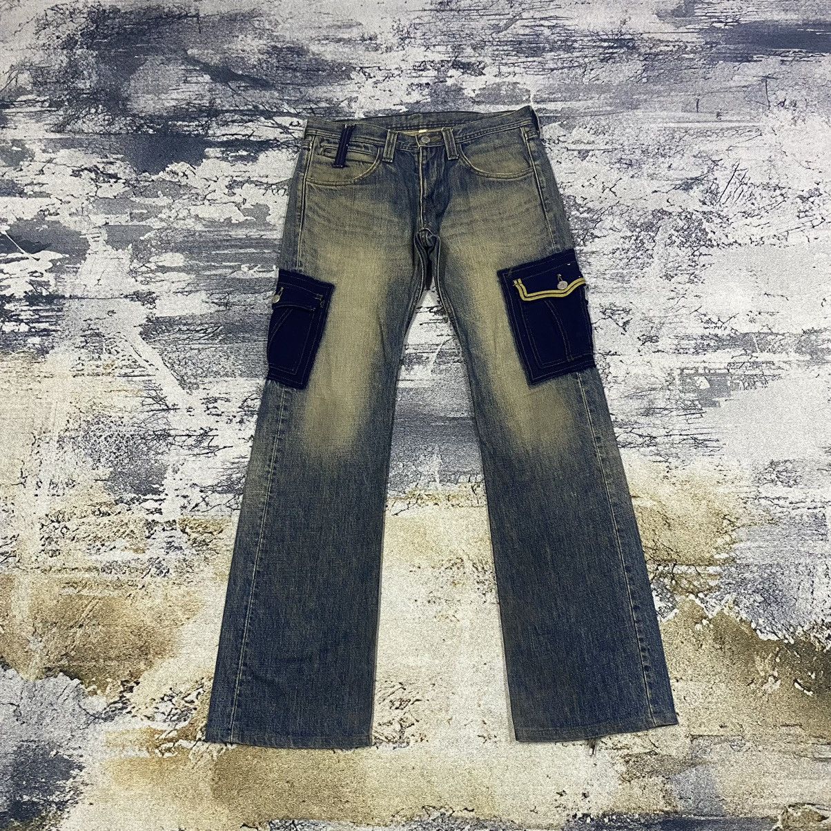 Beauty Beast × Japanese Brand × Vintage Vintage Japanese Flare Cargo Denim Distressed By Roen Size US 31 - 2 Thumbnail