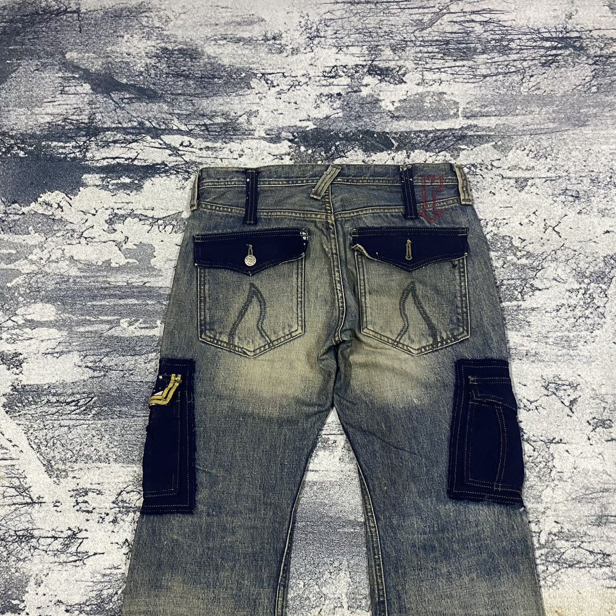 Beauty Beast × Japanese Brand × Vintage Vintage Japanese Flare Cargo Denim Distressed By Roen Size US 31 - 5 Thumbnail