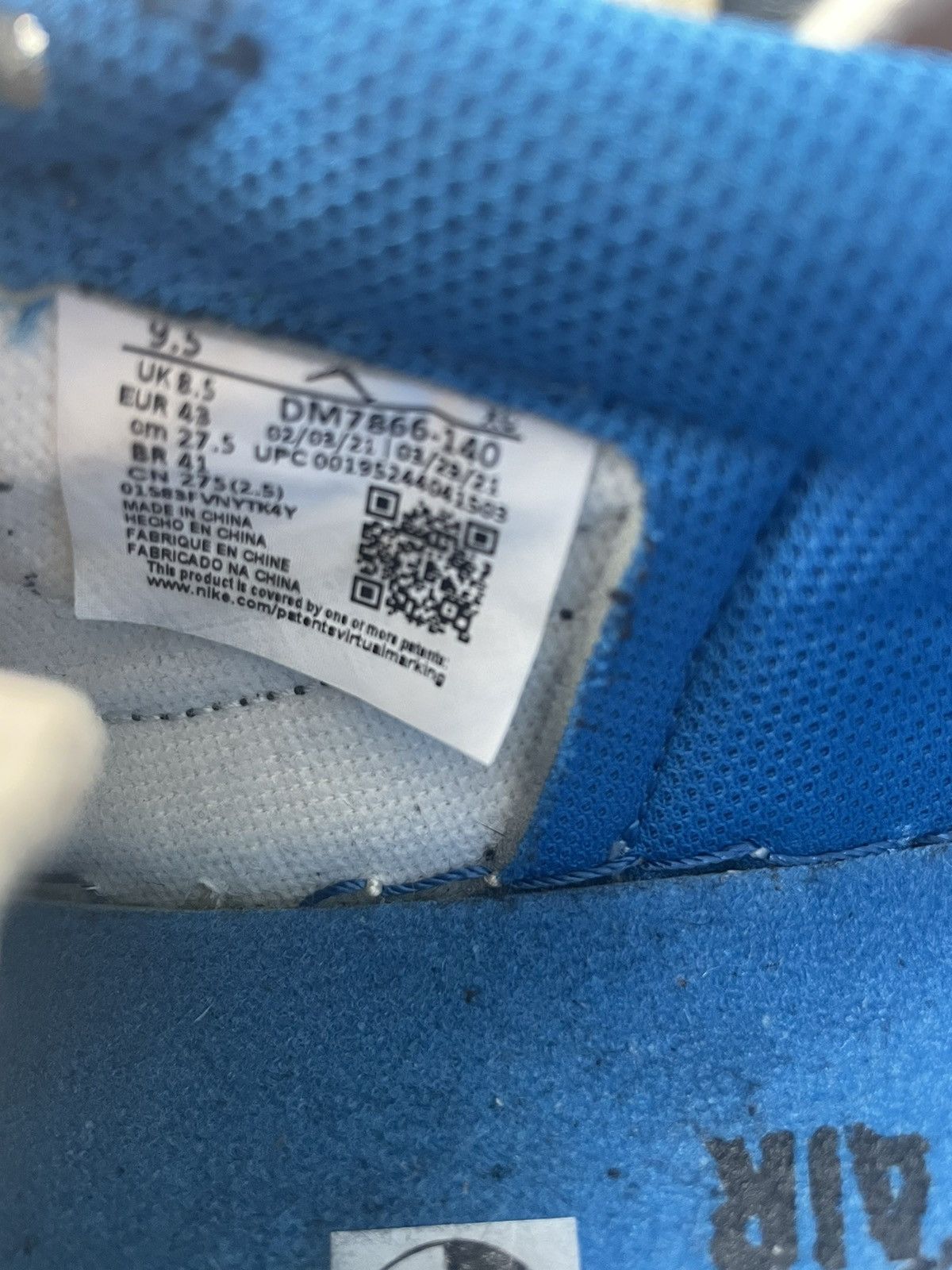 Fragment Design × Jordan Brand × Travis Scott Fragment x Travis Scott Jordan 1 Retro Low OG SP Size US 9.5 / EU 42-43 - 7 Thumbnail