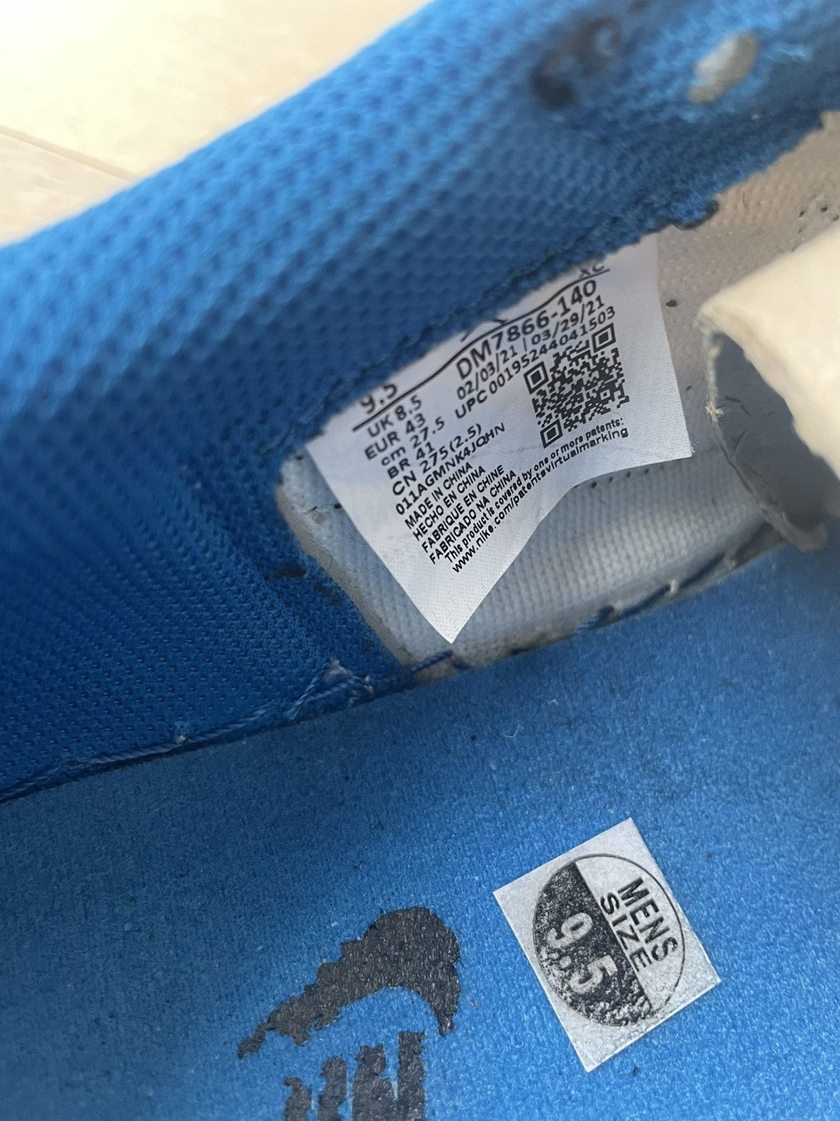 Fragment Design × Jordan Brand × Travis Scott Fragment x Travis Scott Jordan 1 Retro Low OG SP Size US 9.5 / EU 42-43 - 8 Thumbnail