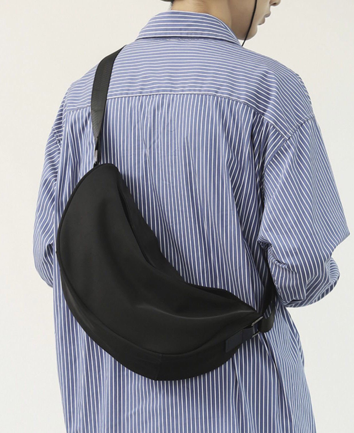 Japanese Brand Rare y2k belt bag crossbody shoulder bag Size ONE SIZE - 1 Thumbnail
