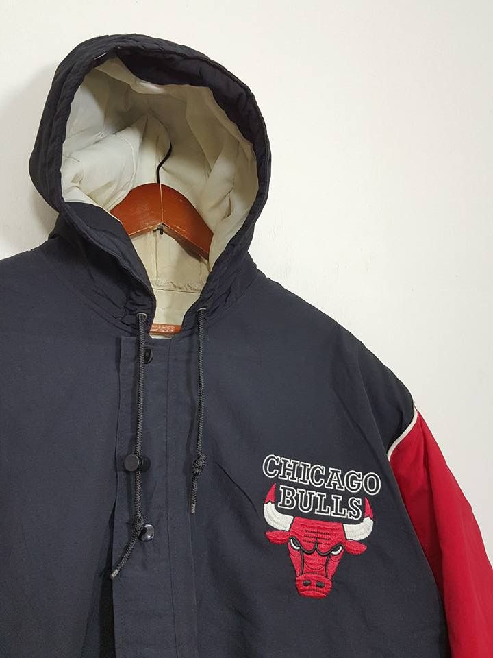 NBA × Starter Vtg. Chicago Bulls Big Spellout Quilted NBA OLP Jacket Size US XL / EU 56 / 4 - 10 Thumbnail