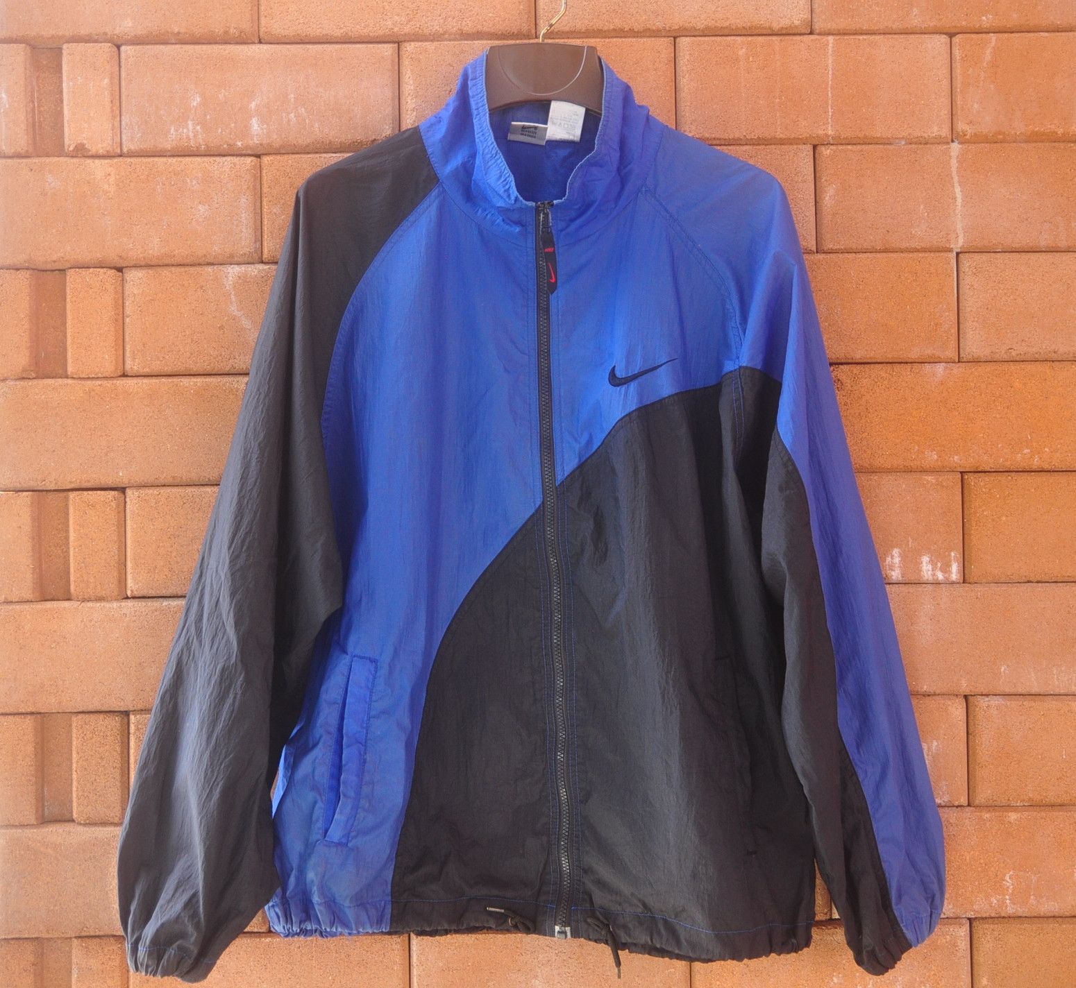 Japanese Brand × Nike × Vintage Vintage 90s Nike Windbreaker Travis Scott Fashion Style Size US XL / EU 56 / 4 - 1 Thumbnail