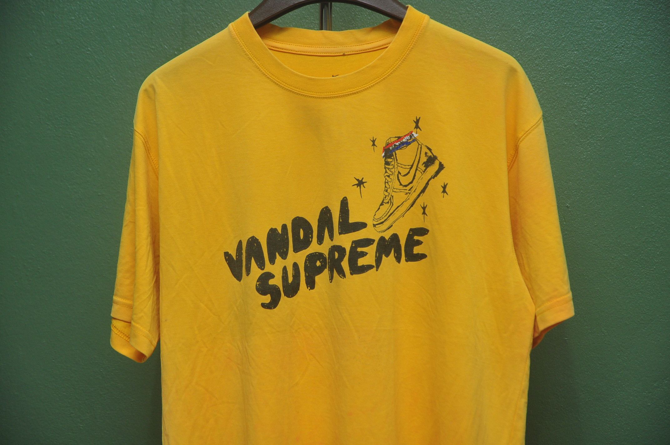 Designer × Japanese Brand × Nike Nike Vandal Supreme Yellow Shirt Travis Scott Fashion Style Size US L / EU 52-54 / 3 - 3 Thumbnail