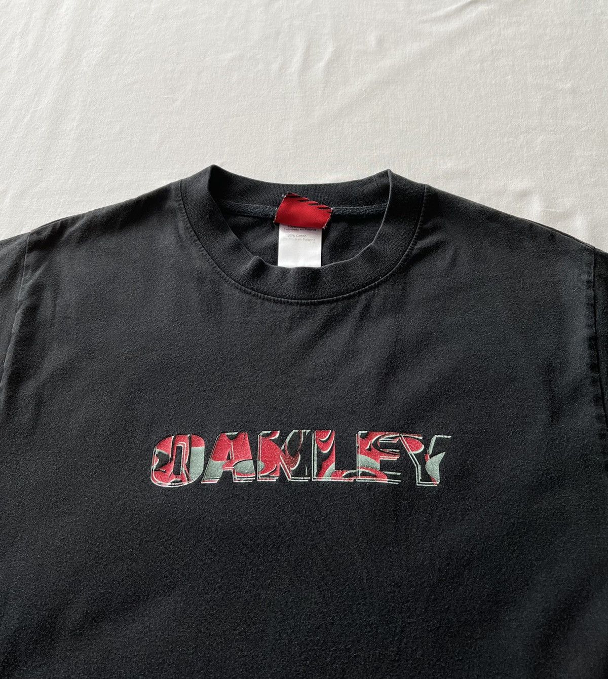 Oakley Vintage 90s Oakley Embroidery Logo Black Tee (Surf Style) Size US S / EU 44-46 / 1 - 3 Thumbnail