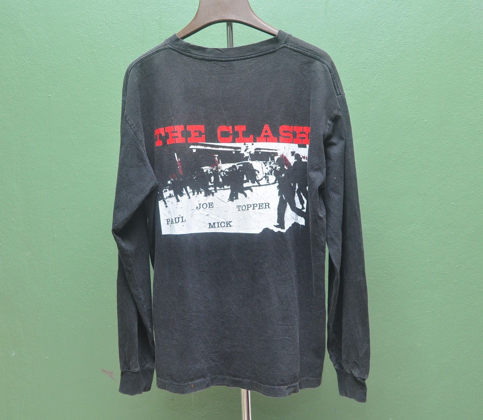 Band Tees × Designer The Clash band Music Long Sleeve Shirt Travis Scott Style Size US XL / EU 56 / 4 - 2 Thumbnail