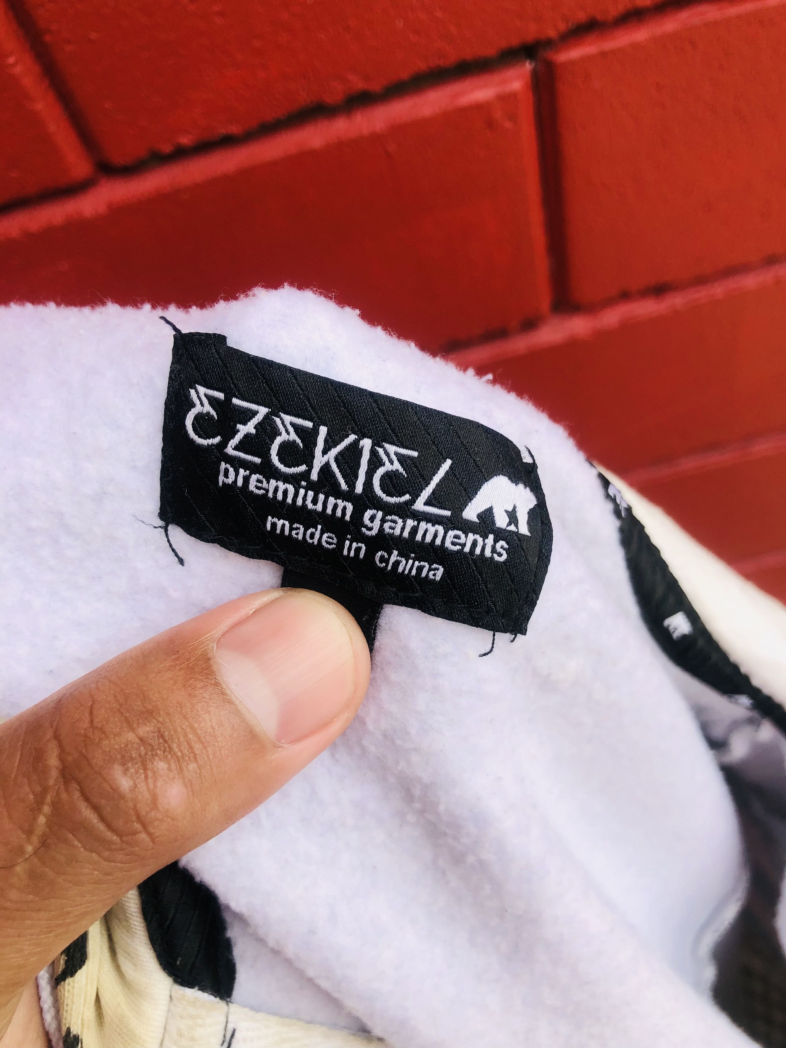 Ezekiel × Japanese Brand Vintage Ezekiel Japanese Travis Scott Fashion Style Size US L / EU 52-54 / 3 - 9 Thumbnail