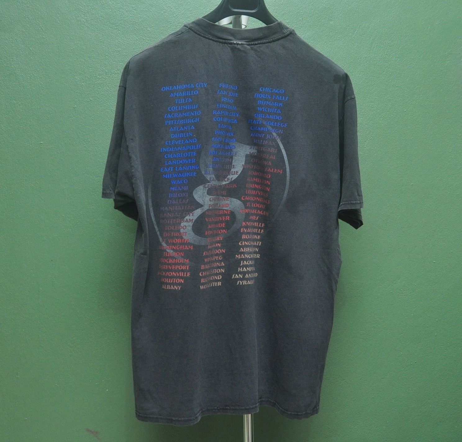Band Tees × Designer × Vintage Vintage Garth Brooks Fresh Horses Shirt Designer Style Size US XL / EU 56 / 4 - 2 Thumbnail
