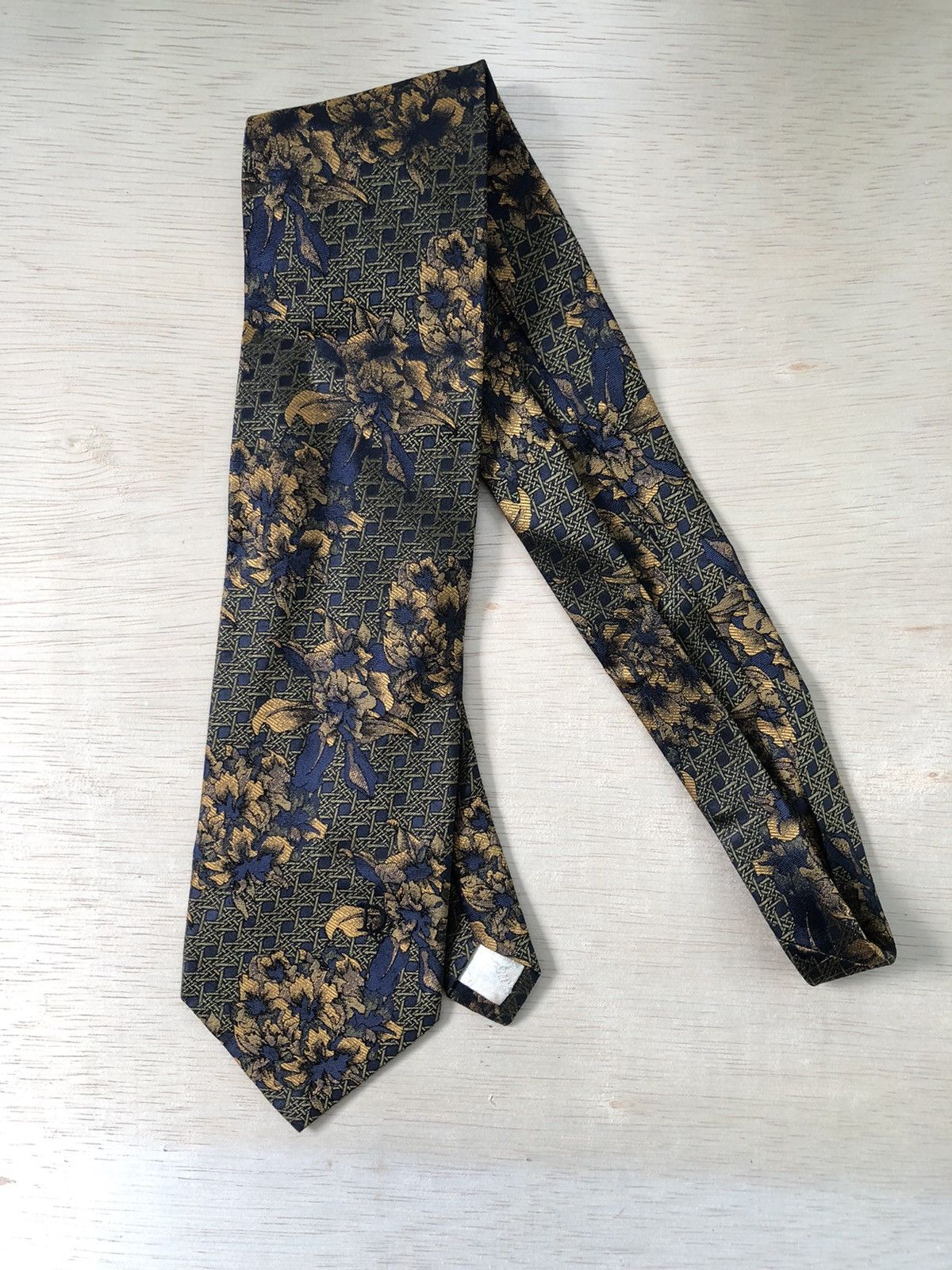 Christian Dior Monsieur Deletetoday 🔥 Christian dior monsieur floral gold neck tie Size ONE SIZE - 1 Thumbnail