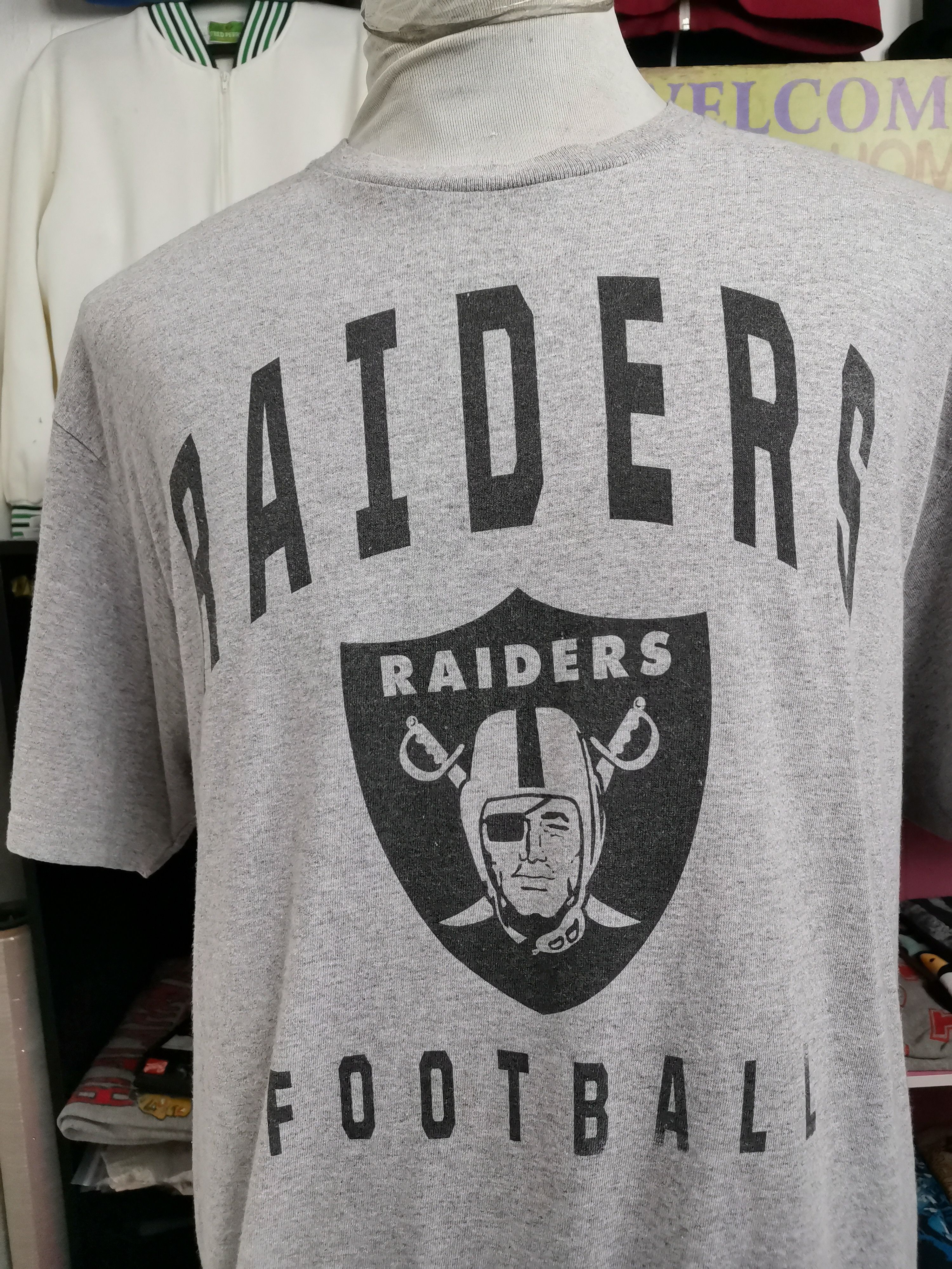 NFL RAIDERS NFL TEAM TSHIRT - XL SIZE Size US XL / EU 56 / 4 - 2 Thumbnail