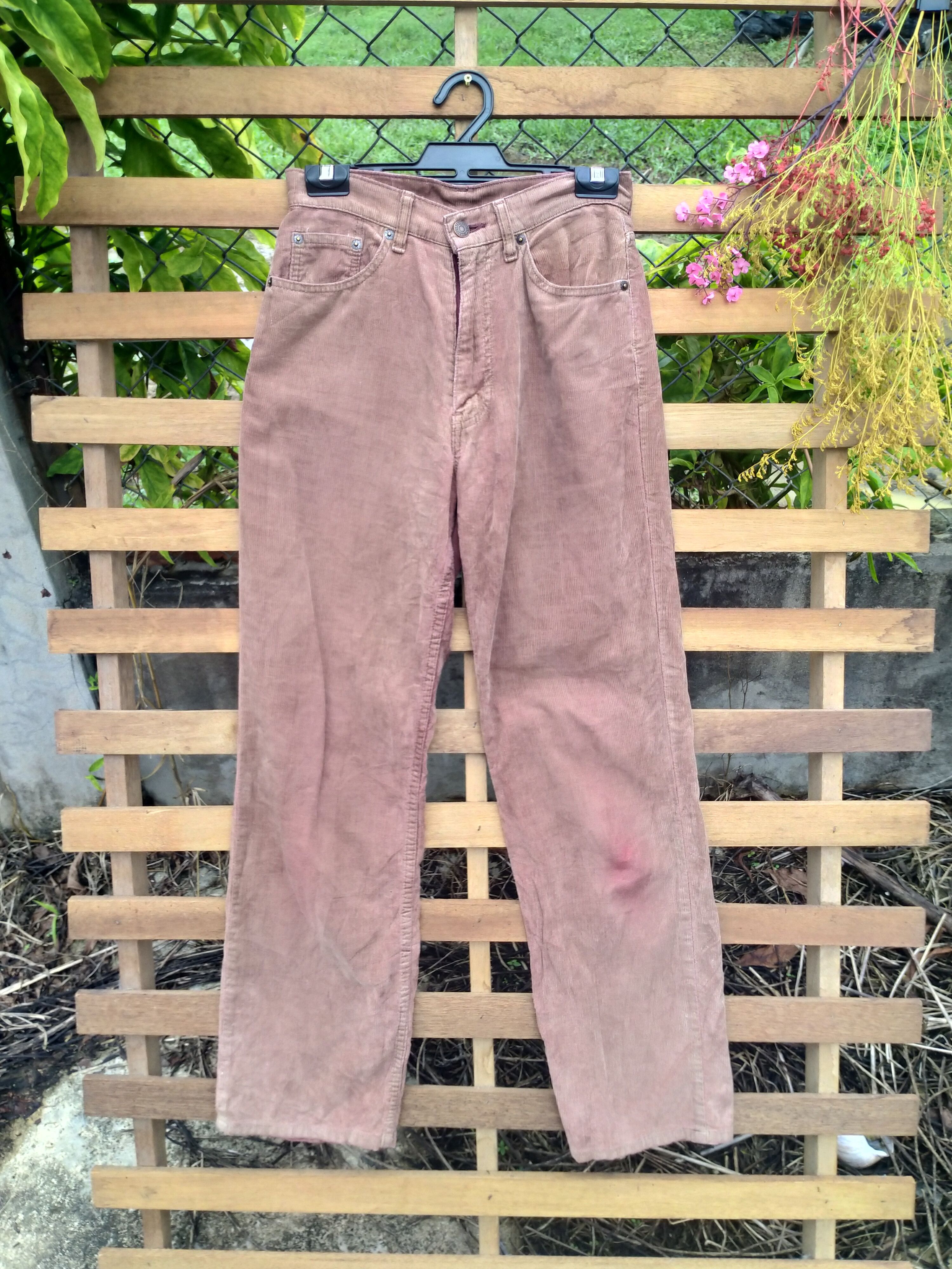 Japanese Brand × Levi's × Vintage LEVIS J22 WHITE TAB CONDUROY PANT Size US 29 - 1 Thumbnail