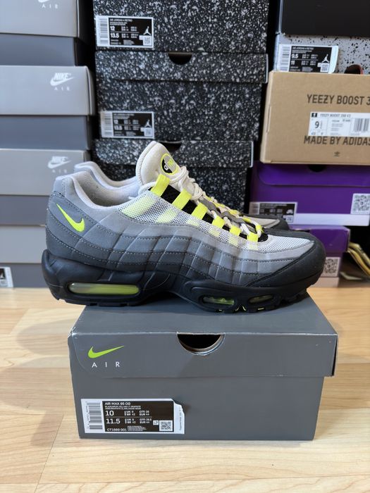 finishline air max 95 neon