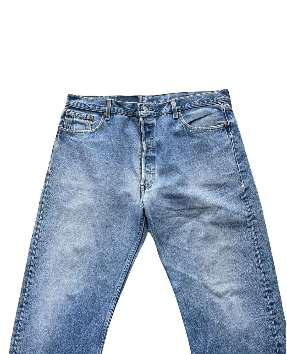Le Grande Bleu (L.G.B.) Vintage Levi’s 501 1999 Usa Aging Faded Wash Size US 39 - 3 Thumbnail