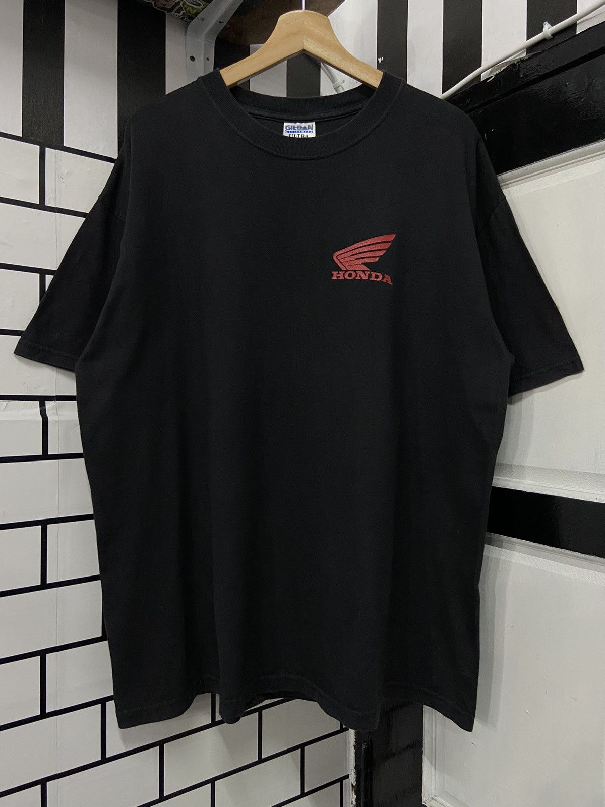 Honda × Vintage Vintage Honda Pan-European Motorcycle Tshirt Size US XL / EU 56 / 4 - 2 Thumbnail