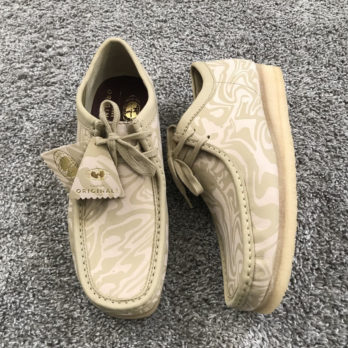 image of Wu Tang Clan x Wu Wear Wu-Wear Shoes Size 9 Wu-Tang Wallabee Clarks New Ghostface in Cream, Men's