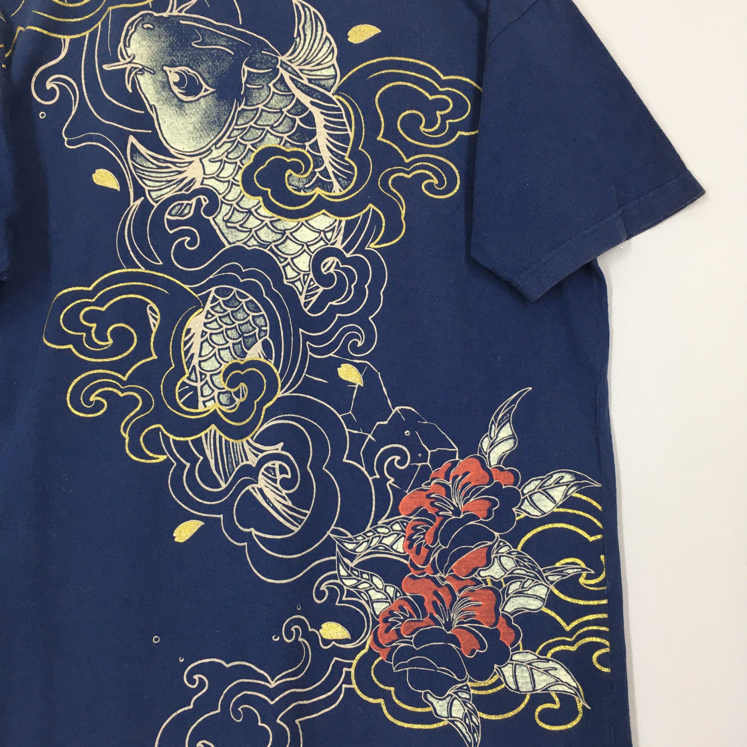 Japanese Brand × Vintage Vintage Fish Koi Japanese Sukajan Tshirt Size L Size US L / EU 52-54 / 3 - 2 Thumbnail