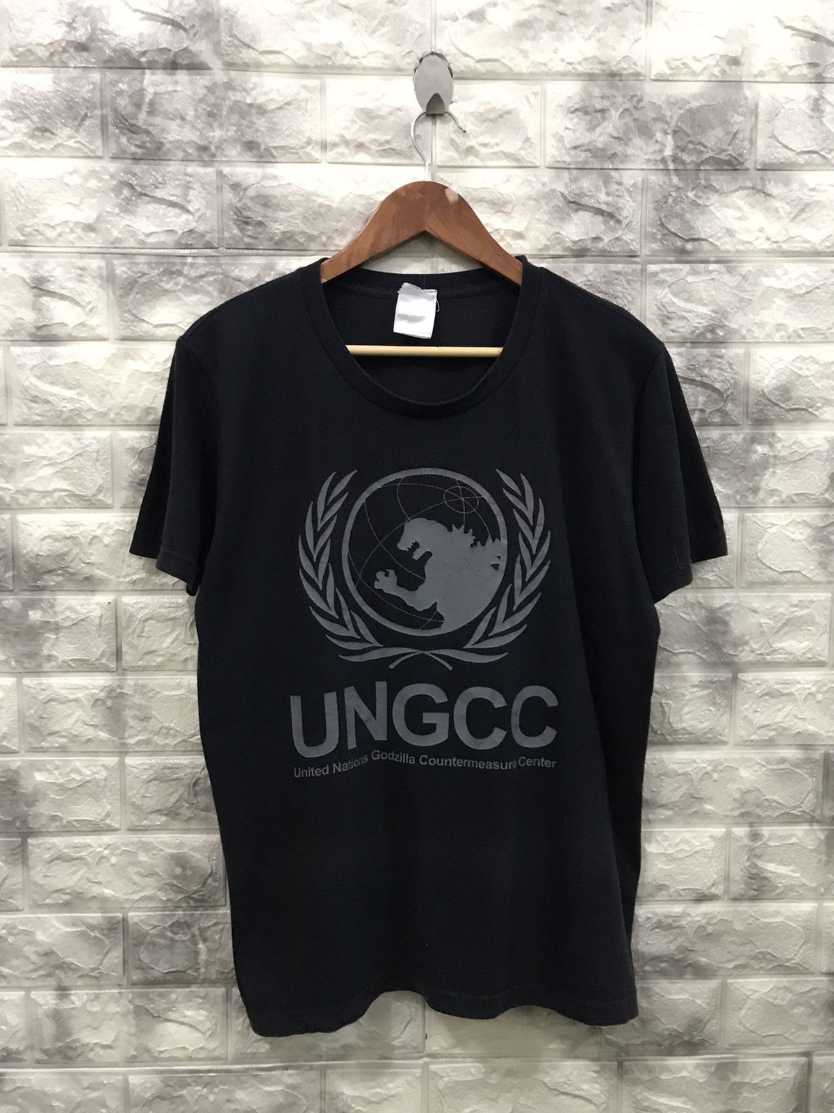Vintage Vintage God Zilla Movie Black T-Shirt Size US M / EU 48-50 / 2 - 1 Thumbnail