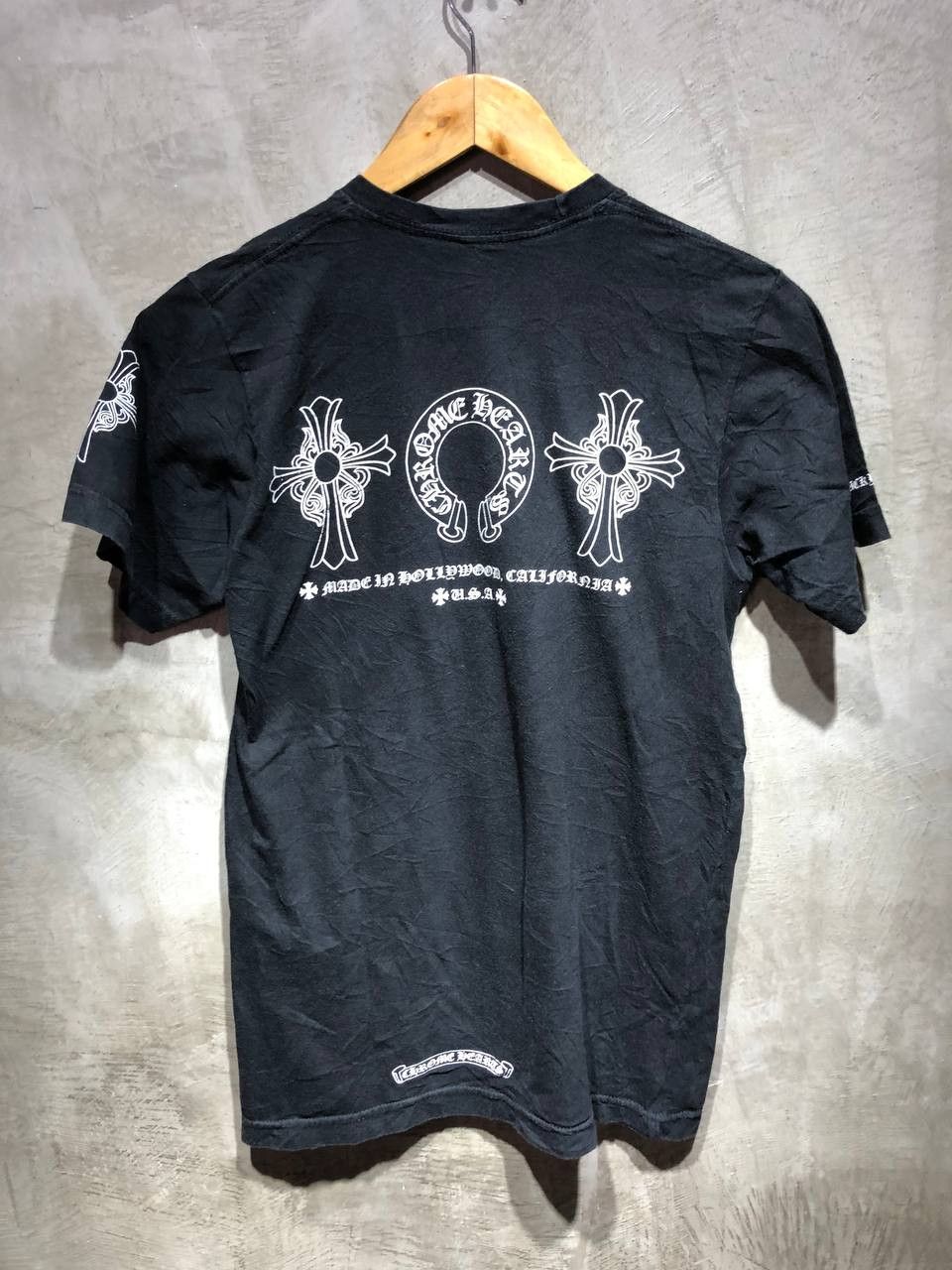 Image of Chrome Hearts Cross Horseshoe Cross Pocket Tee in Black, Men's (Size XS)