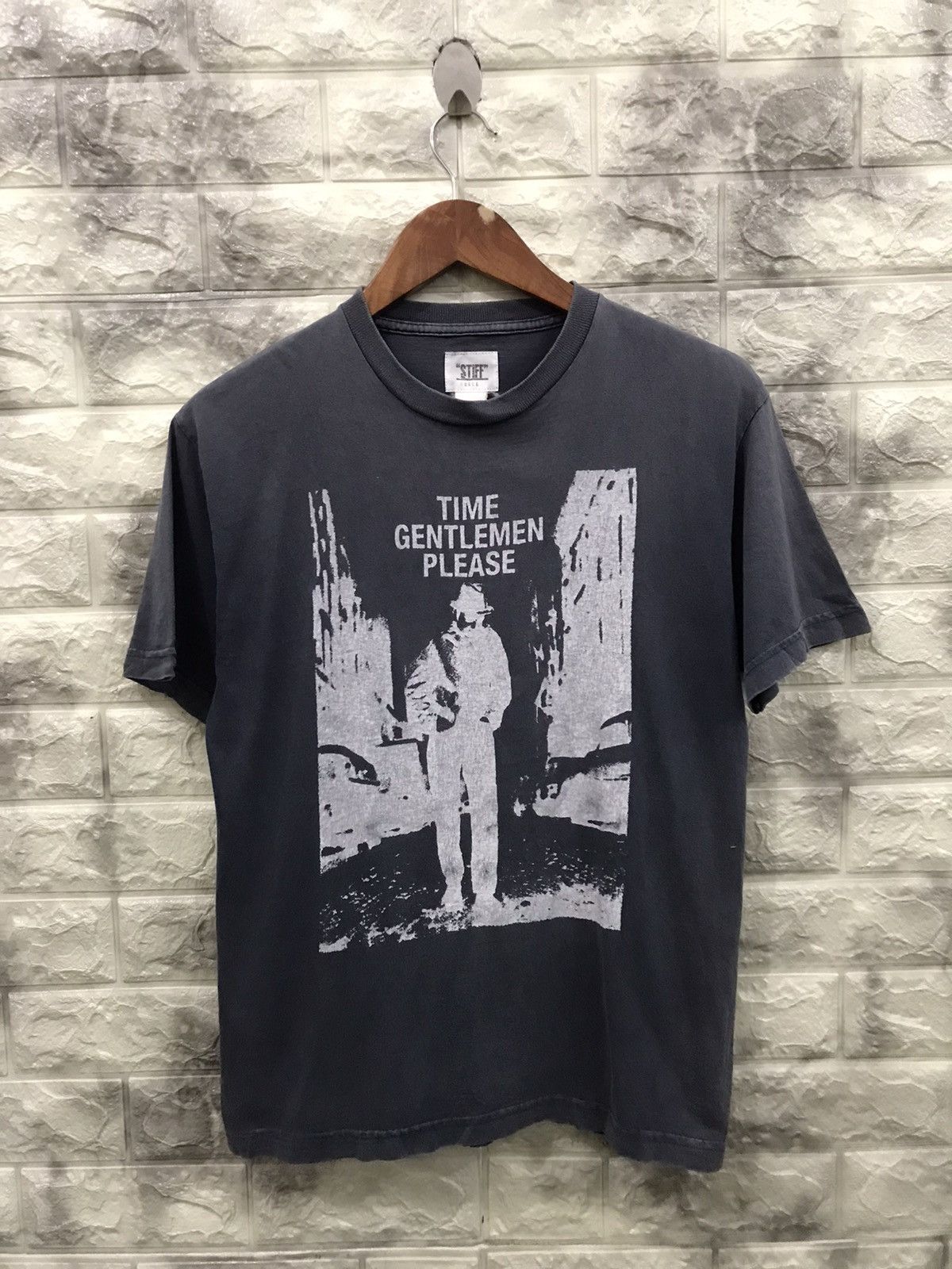 Vintage Vintage Sitcom Time Gentlemen Please T-Shirt Size US S / EU 44-46 / 1 - 1 Thumbnail